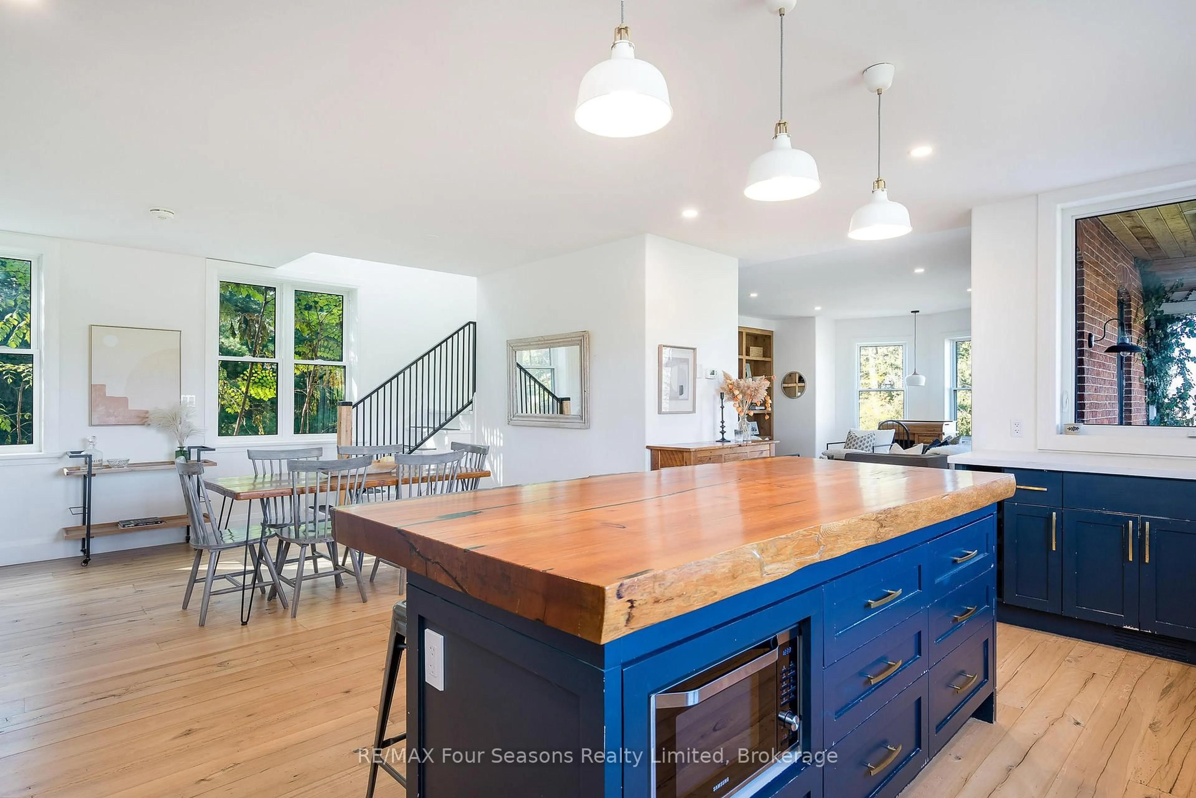 Open concept kitchen, unknown for 627174 119 GREY Rd, Grey Highlands Ontario N0H 1J0