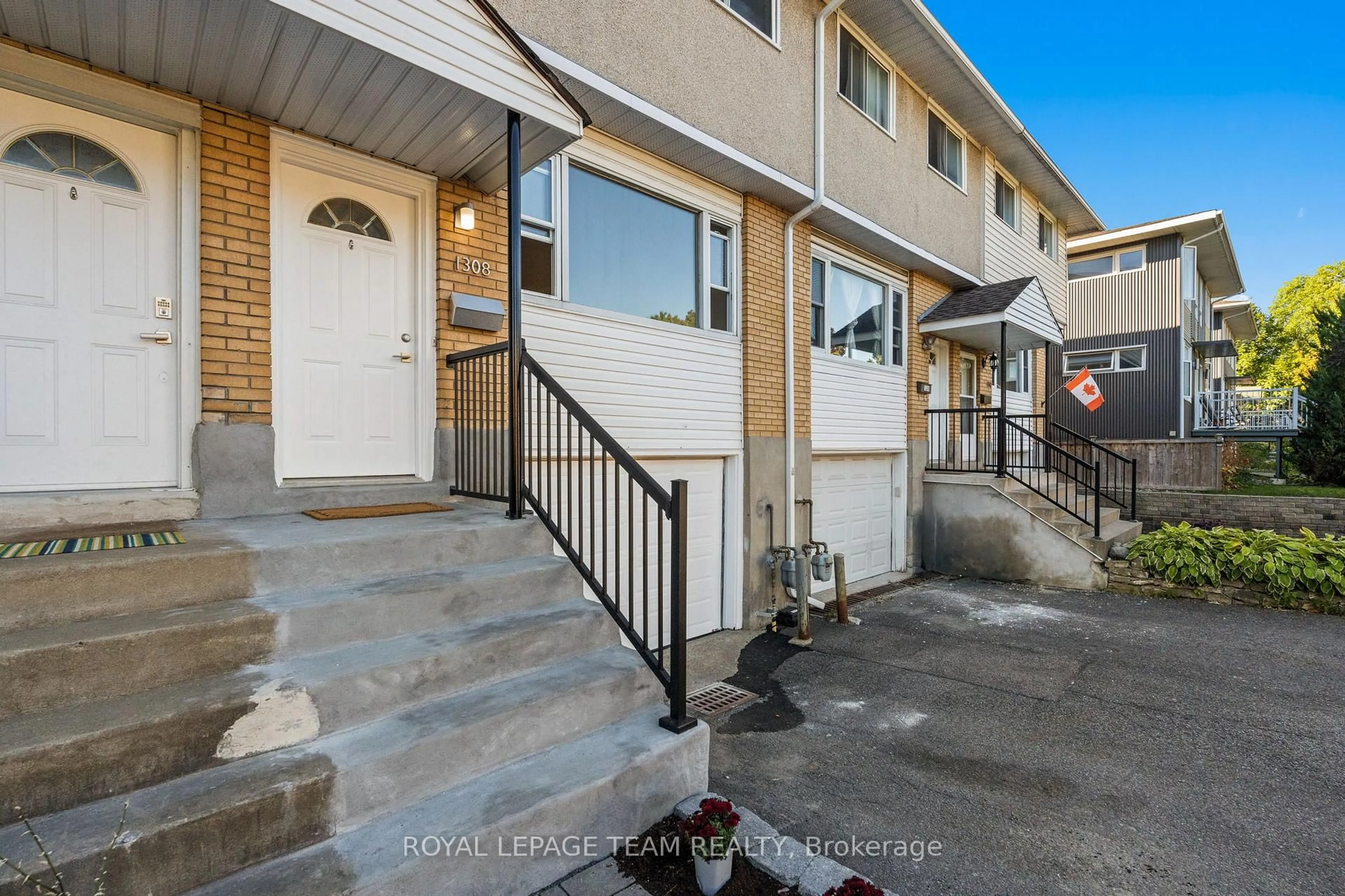 Unknown for 1308 Summerville Ave, Ottawa Ontario K1Z 8G8