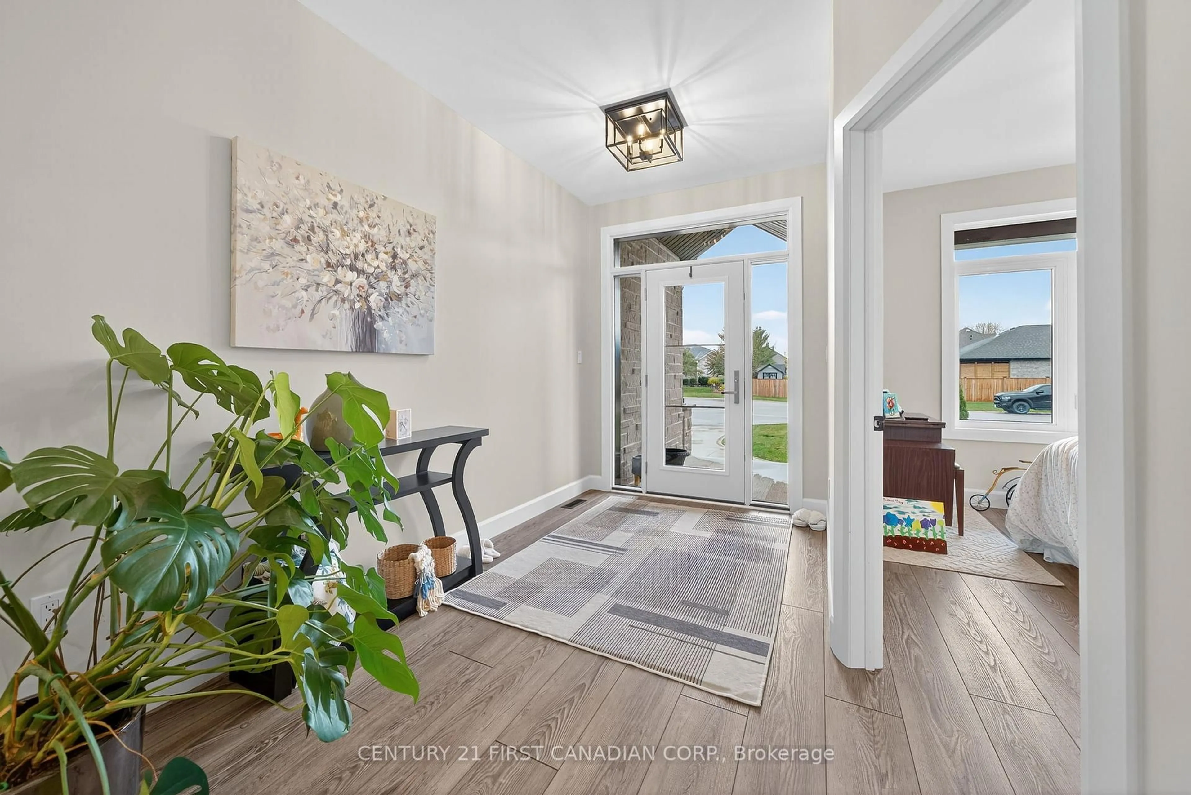 Indoor entryway for 113 MacDonald St, Lambton Shores Ontario N0N 1J0