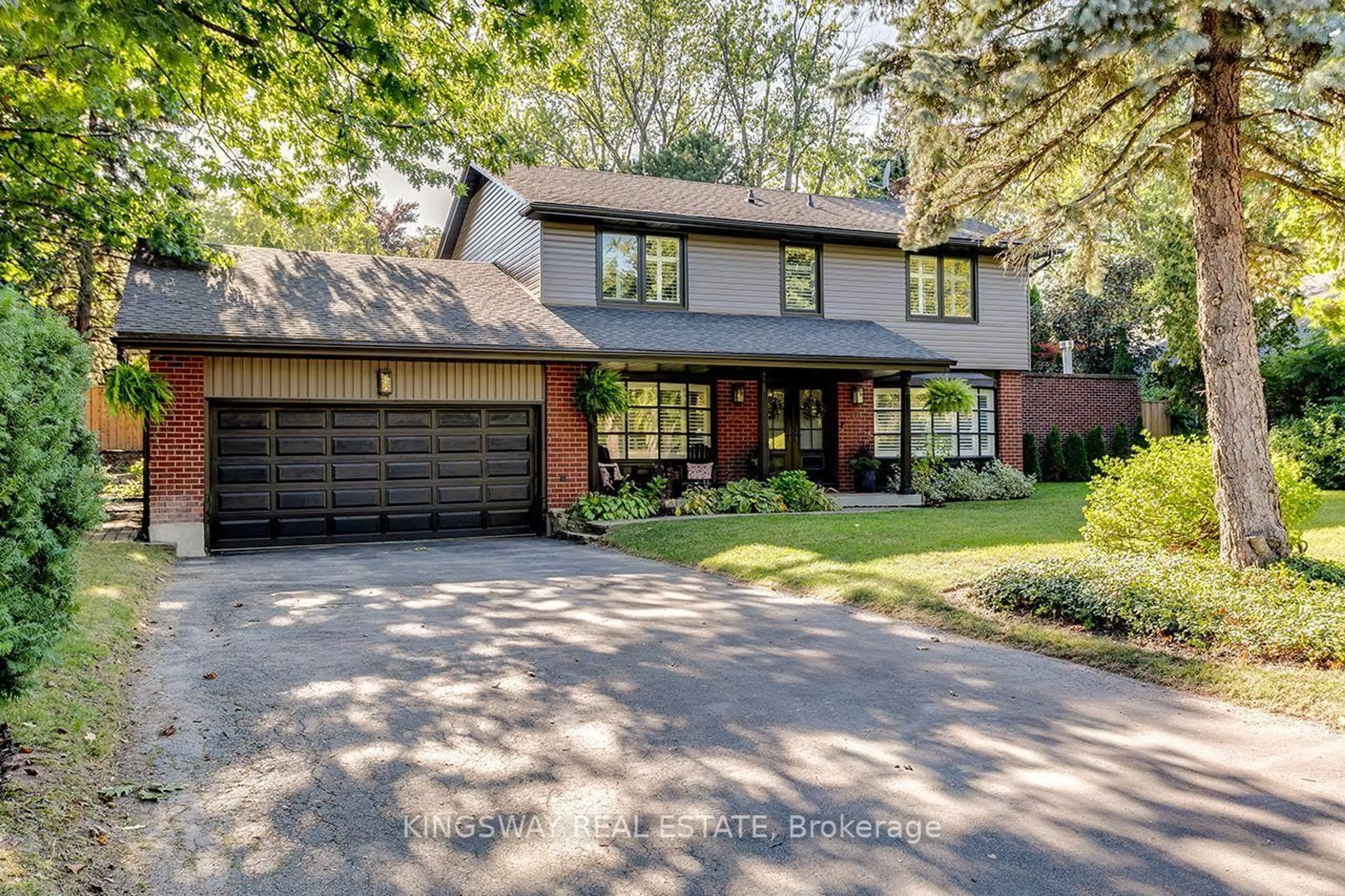 Home with brick exterior material, street for 471 Scenic Dr, Hamilton Ontario L9C 1G7