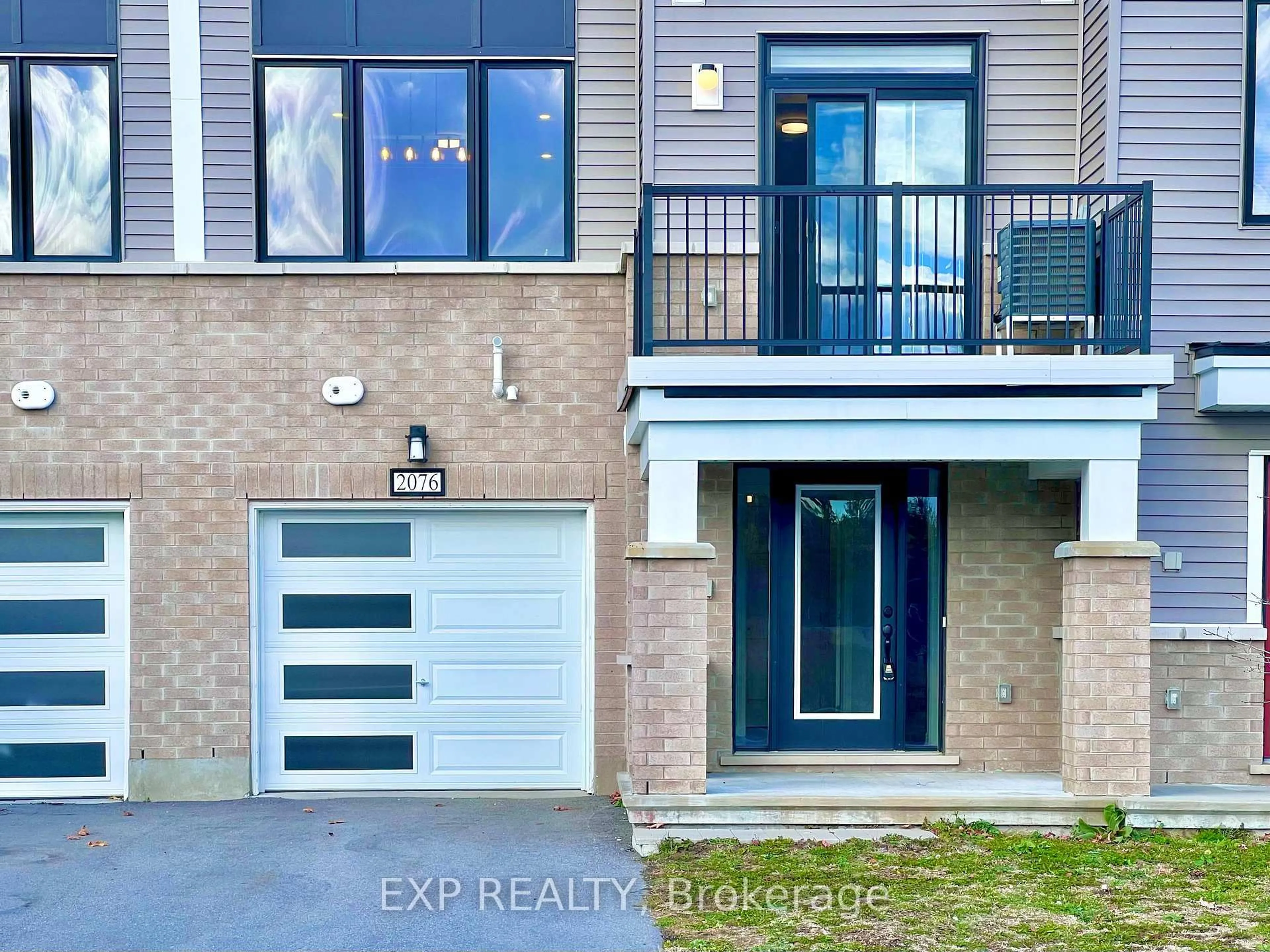 Home with brick exterior material, street for 2076 Leinster Circ, Ottawa Ontario K2S 2Z5