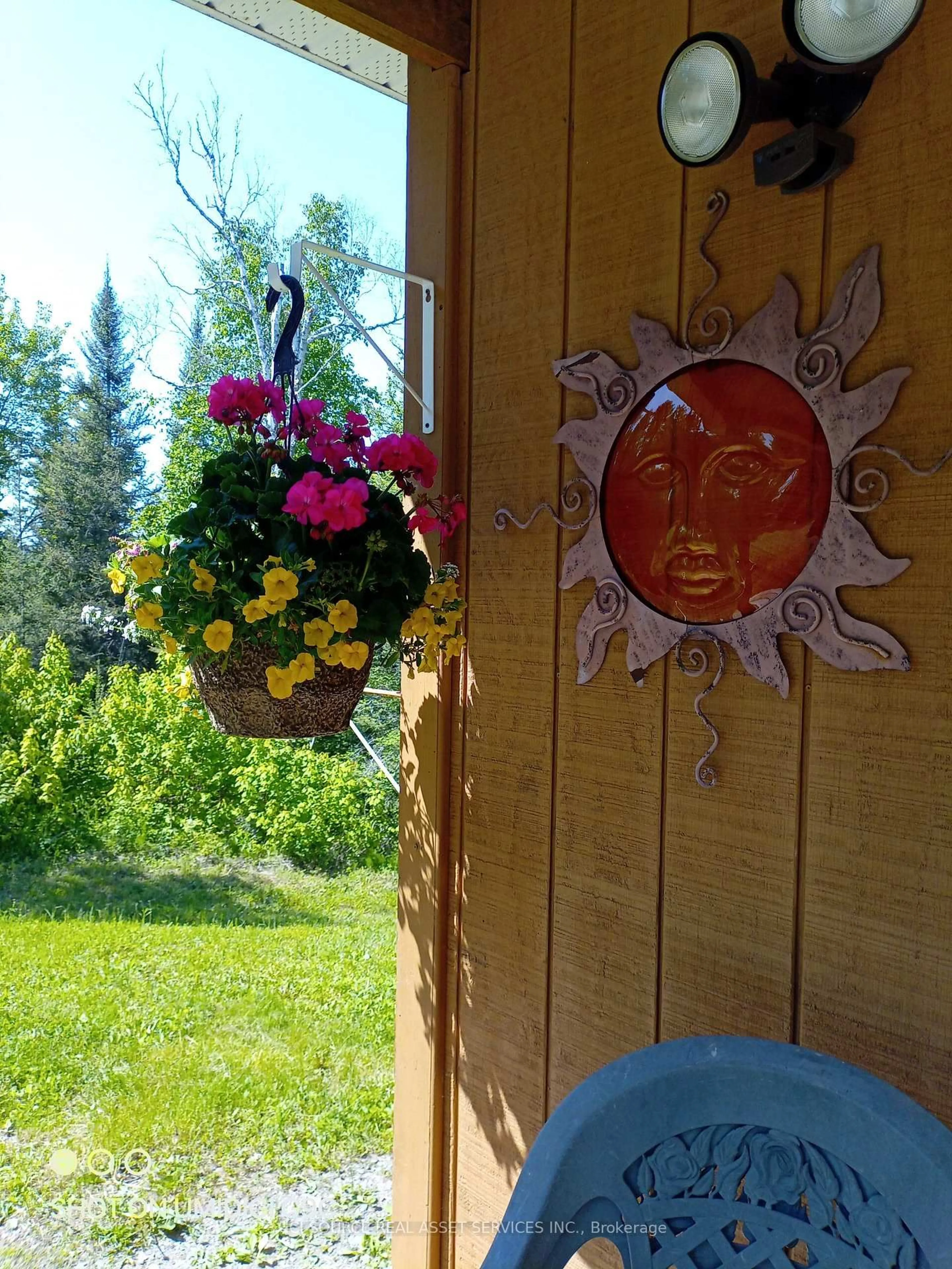 Patio, unknown for 2687 Hwy 11, Unorganized Townships Ontario P0H 1T0