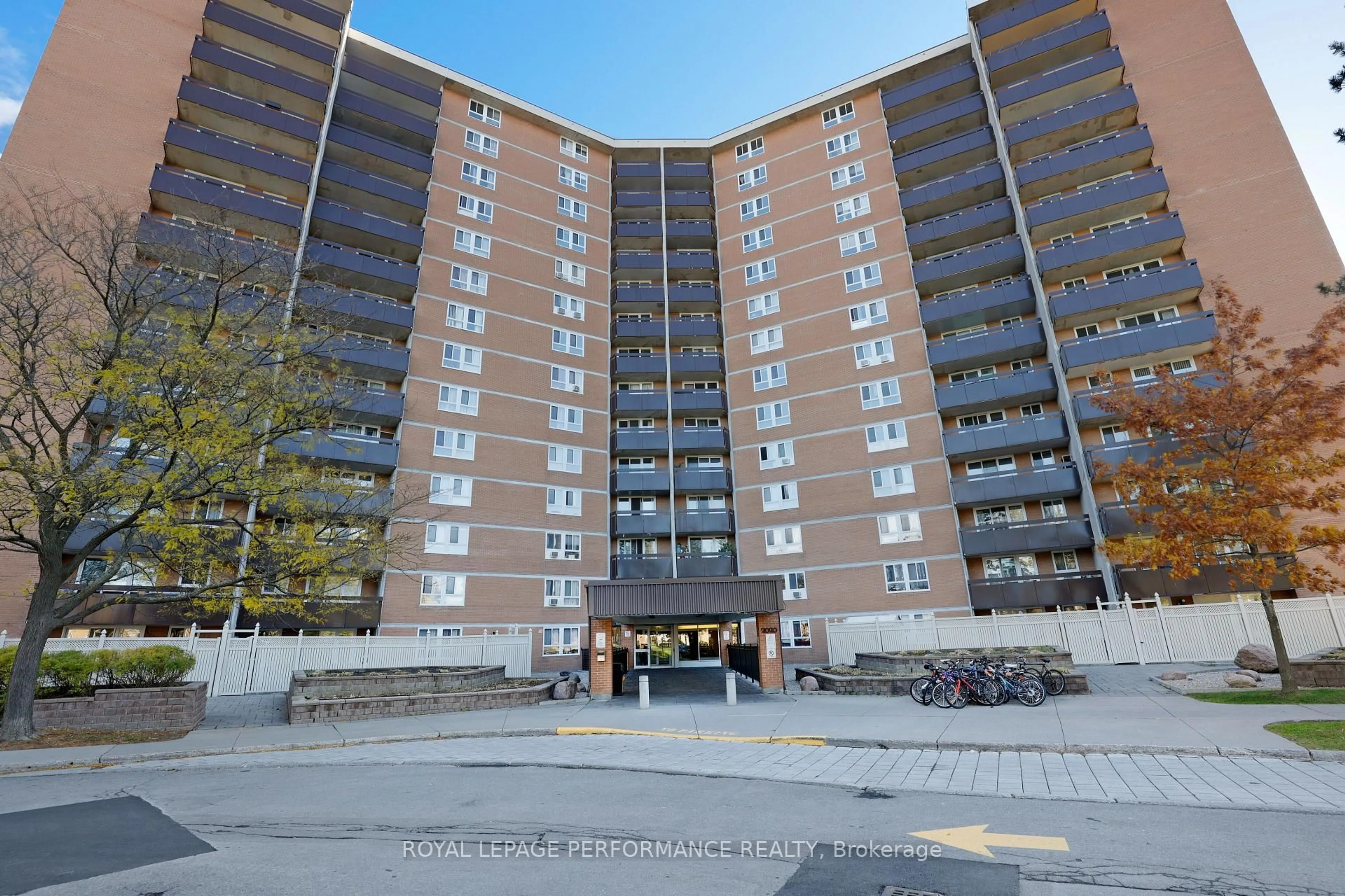 Unknown for 2020 JASMINE Cres #810, Ottawa Ontario K1J 8K5