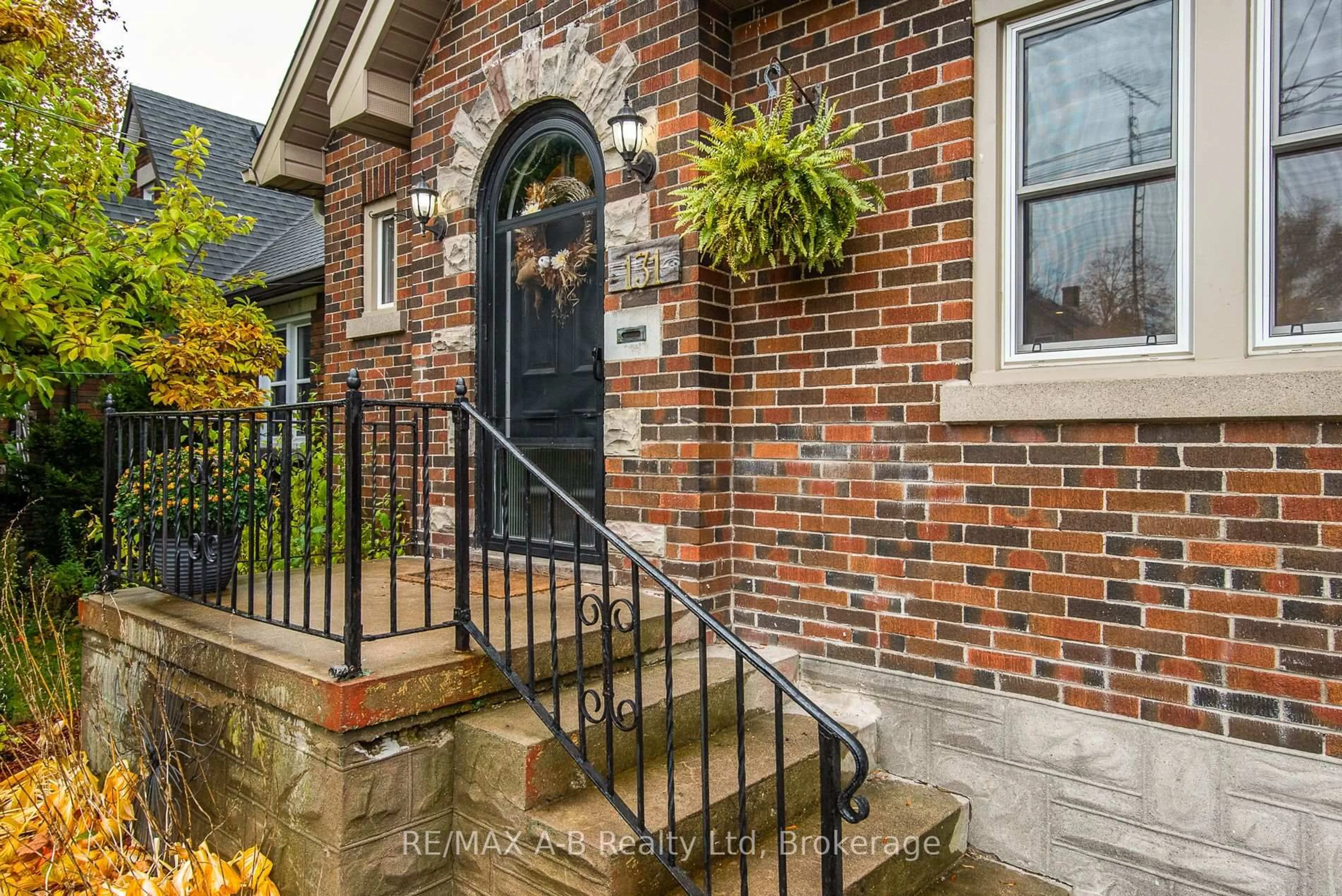 Home with brick exterior material, street for 131 Mill St, Kitchener Ontario N2M 3P7