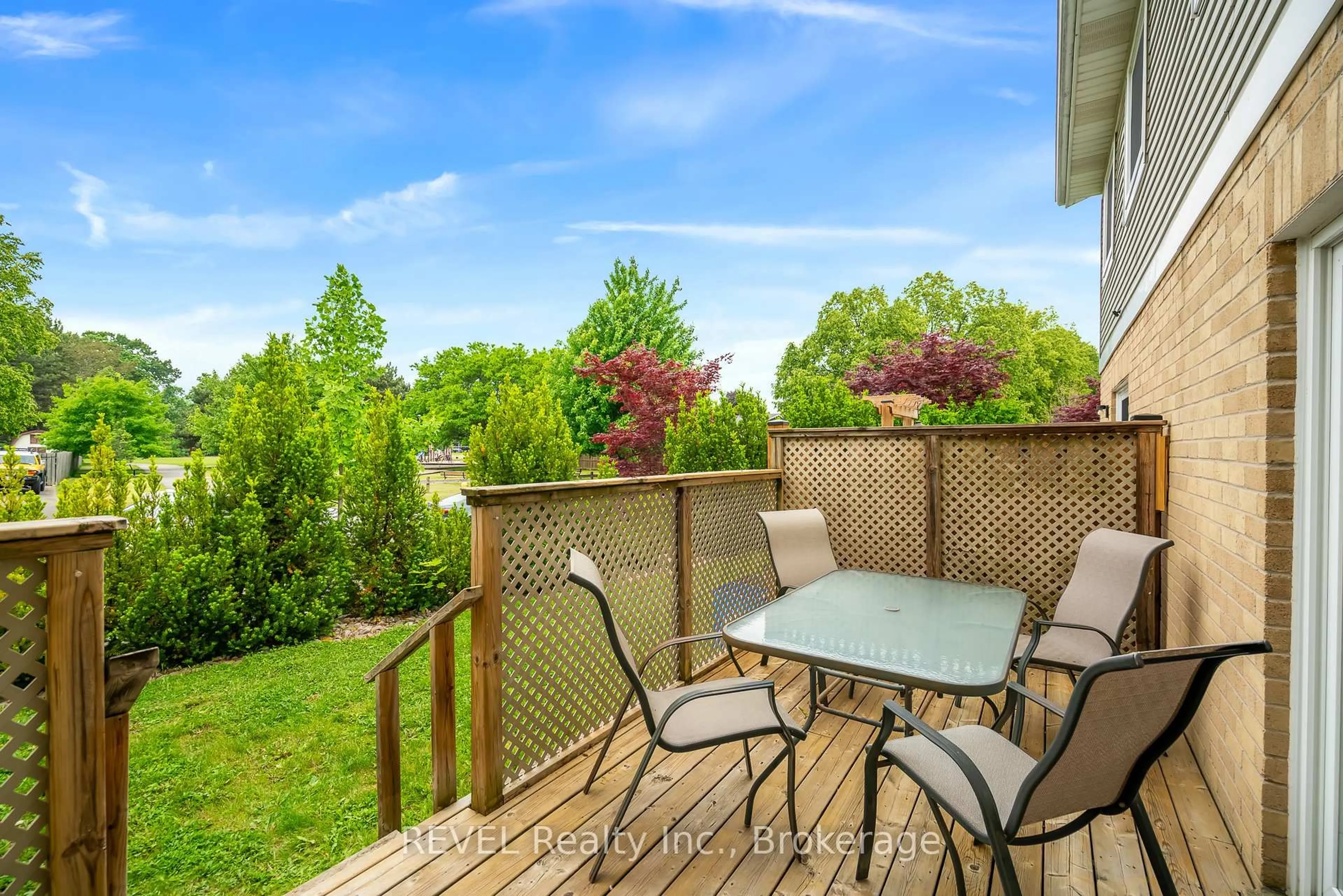 Patio, water/lake/river/ocean view for 38 Elma St #2, St. Catharines Ontario L2N 6Z3