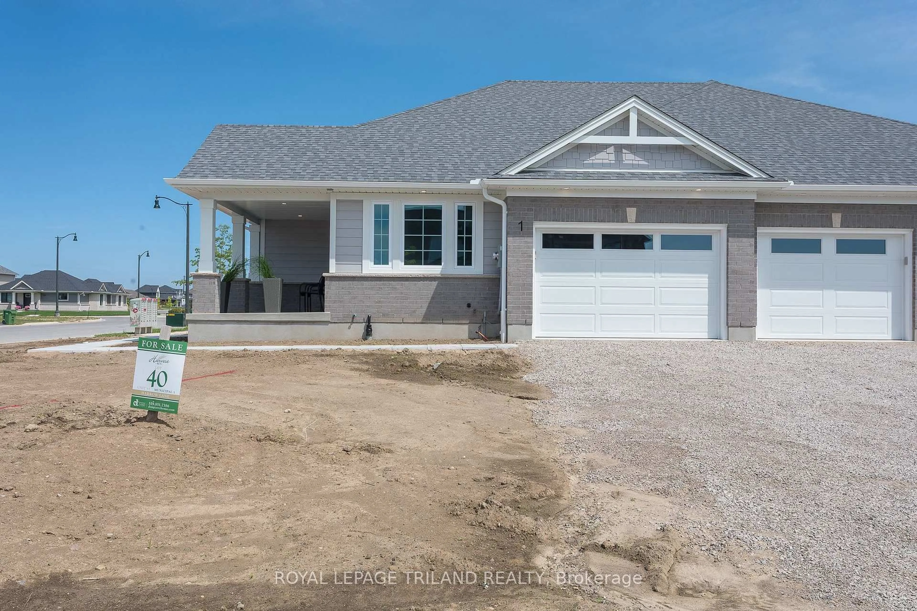 Home with vinyl exterior material, street for 1 Harrow Lane, St. Thomas Ontario N5R 0P3