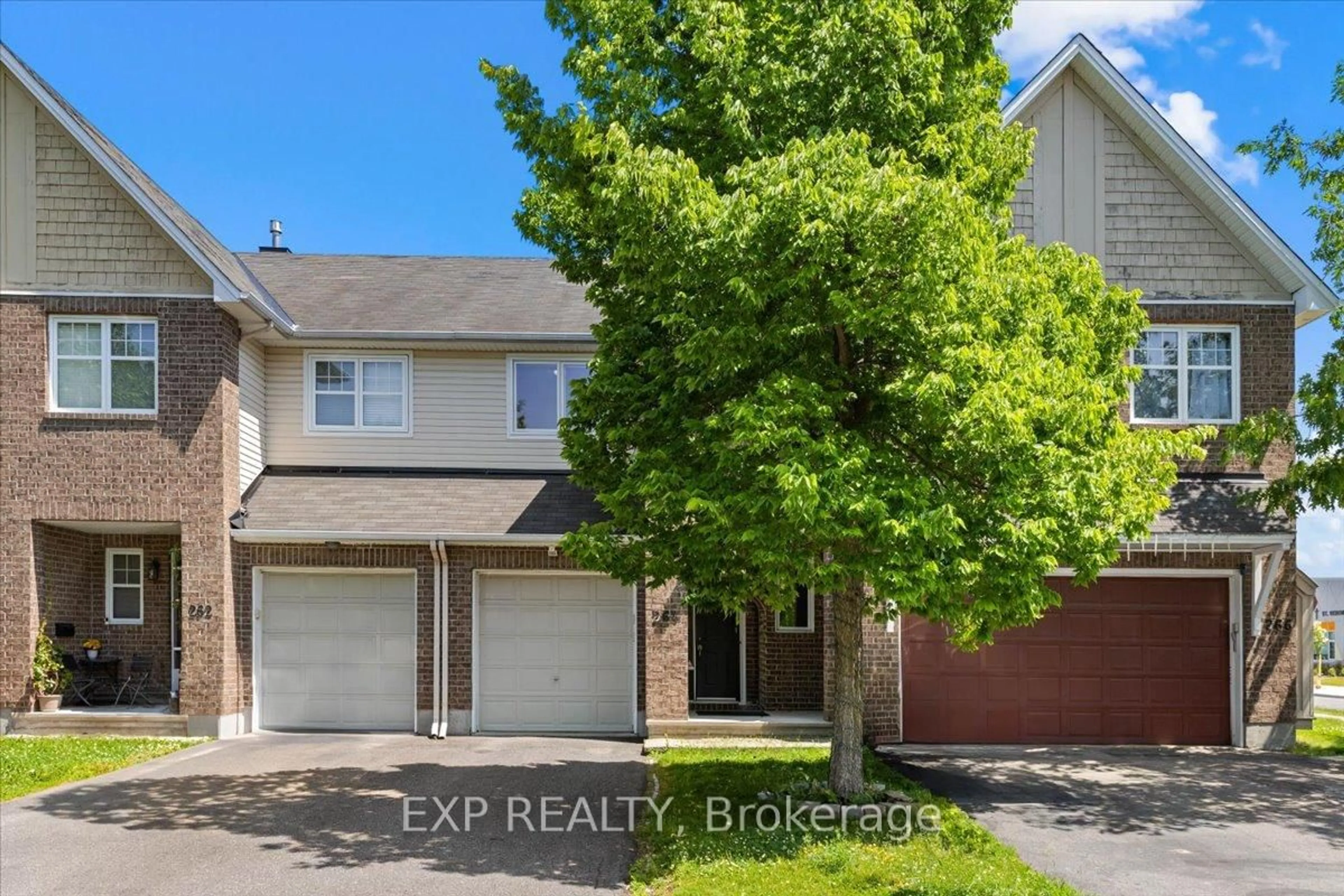 A pic from outside/outdoor area/front of a property/back of a property/a pic from drone, street for 264 Bradwell Way, Ottawa Ontario K1T 4J2