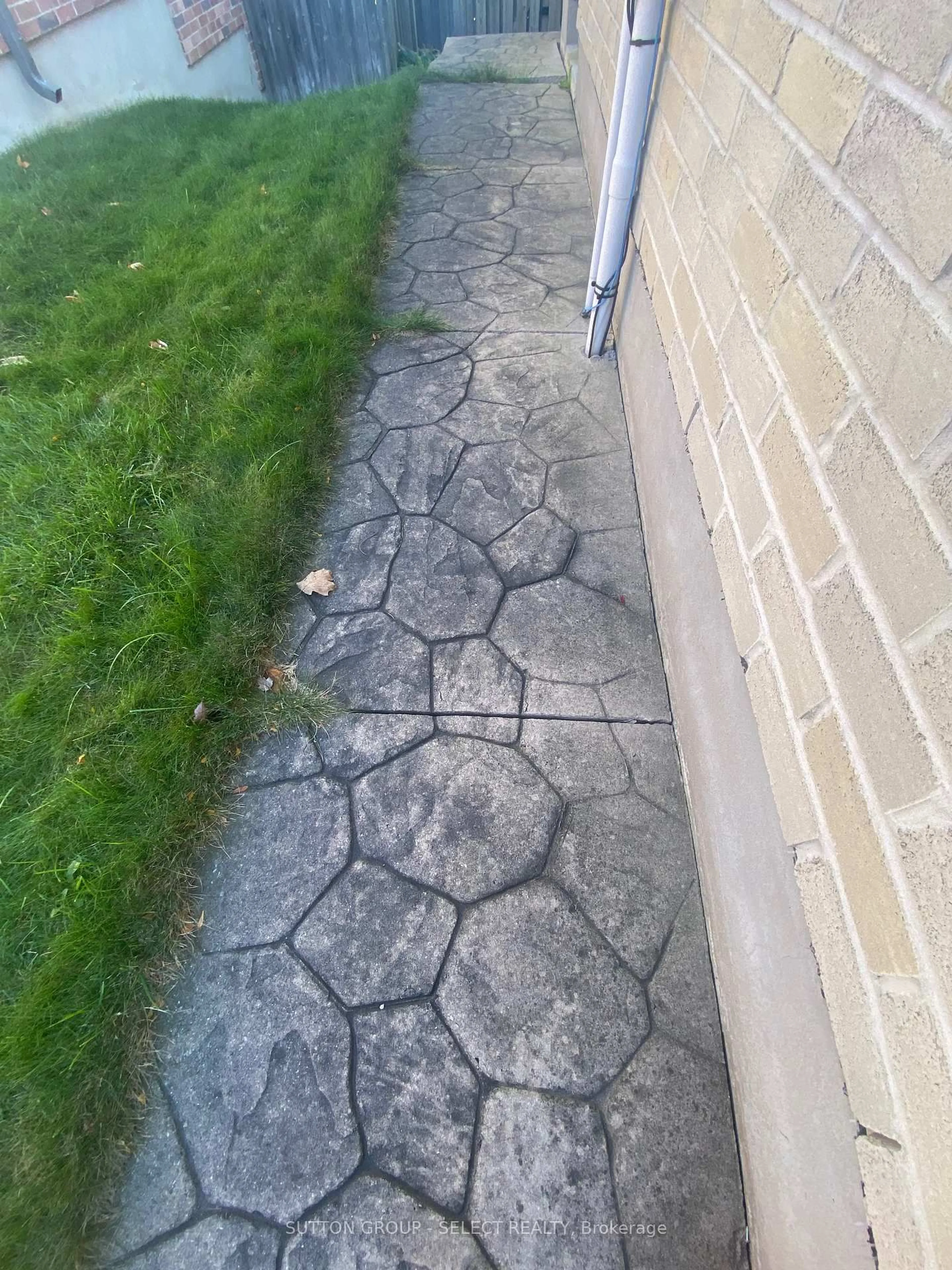 Patio, street for 1653 Blackmaple Cres, London East Ontario N5Y 6L7