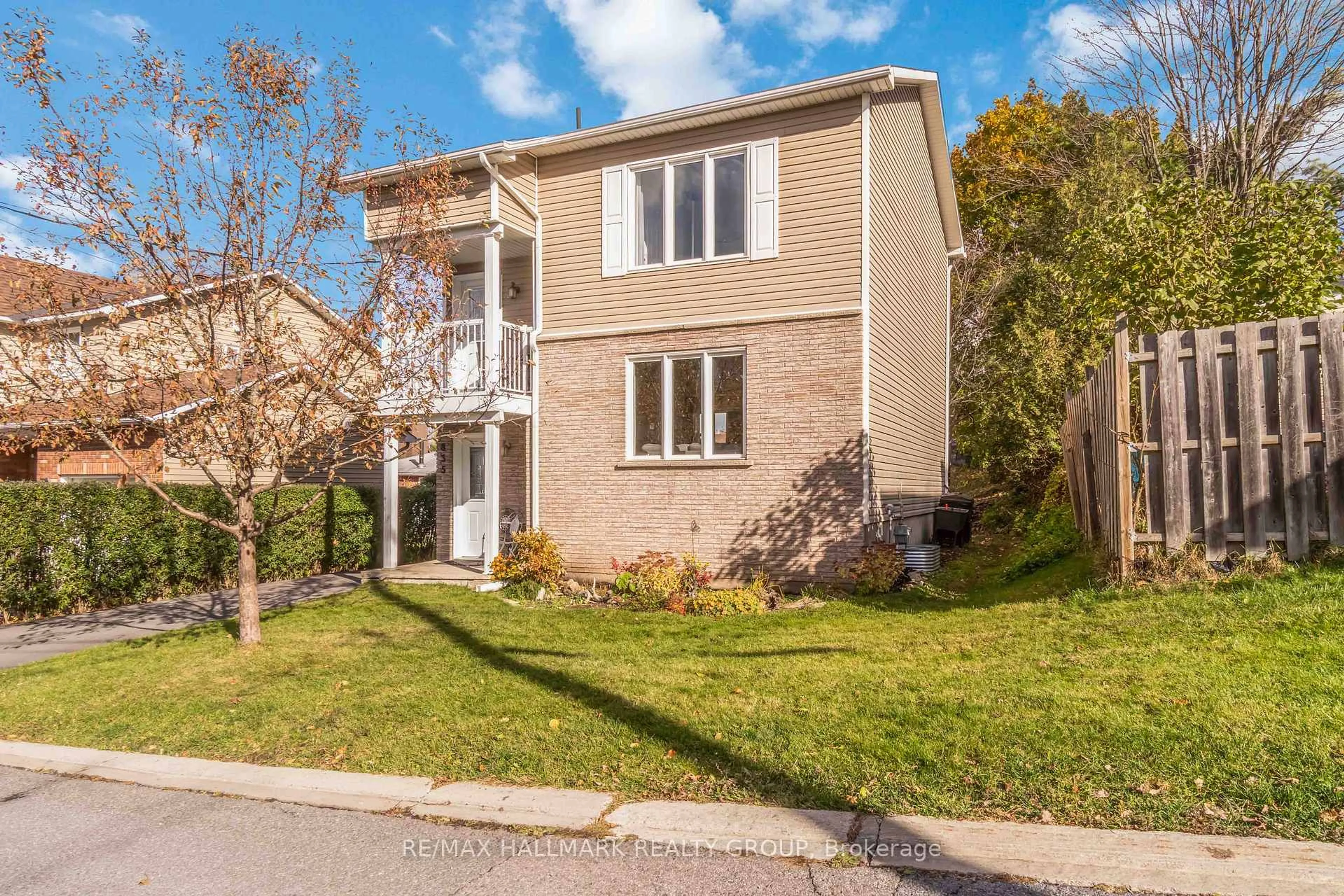 Home with brick exterior material, street for 835 Powers St, Clarence-Rockland Ontario K4K 1K4