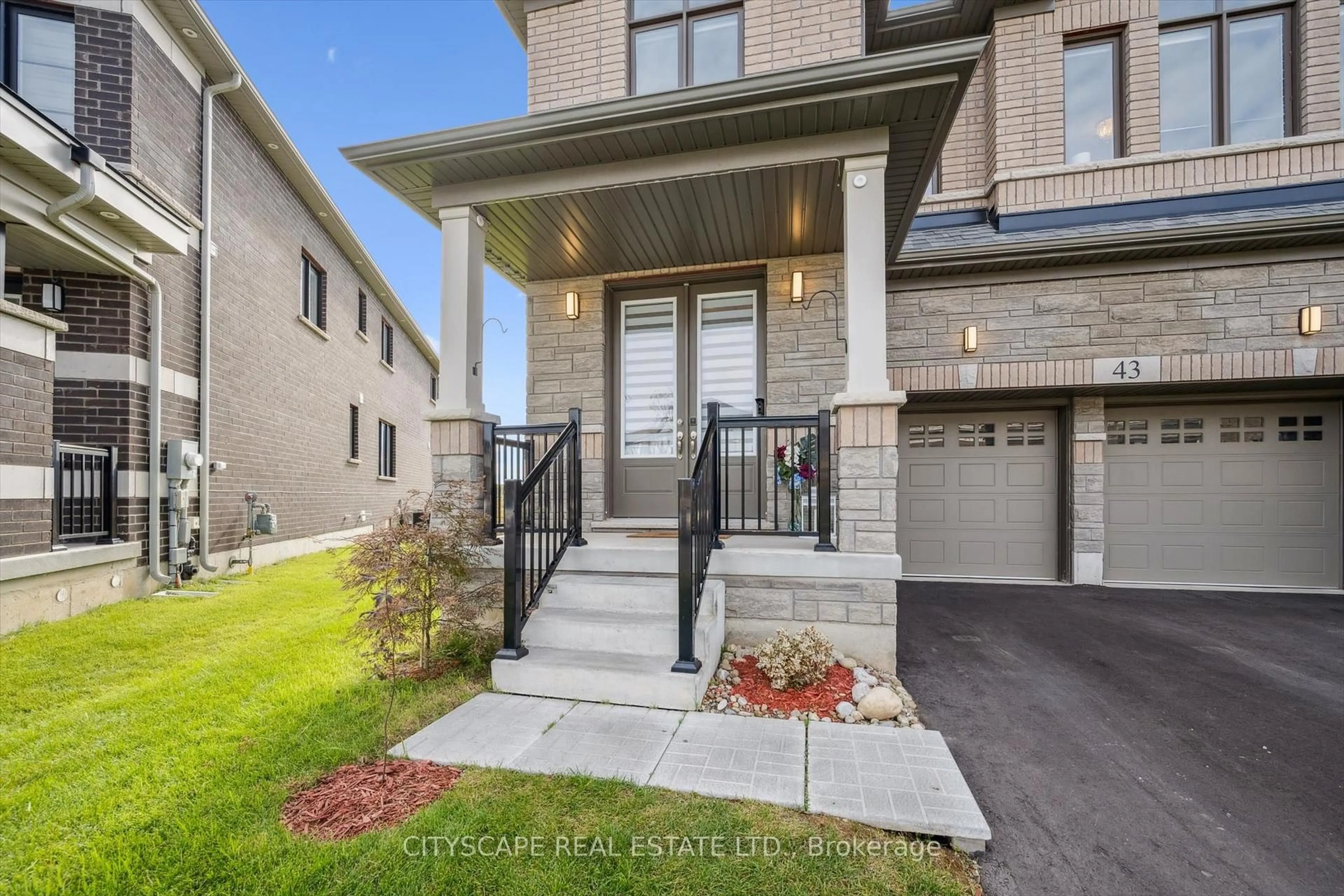 Home with brick exterior material, street for 43 Blackburn St, Cambridge Ontario N1S 0E1