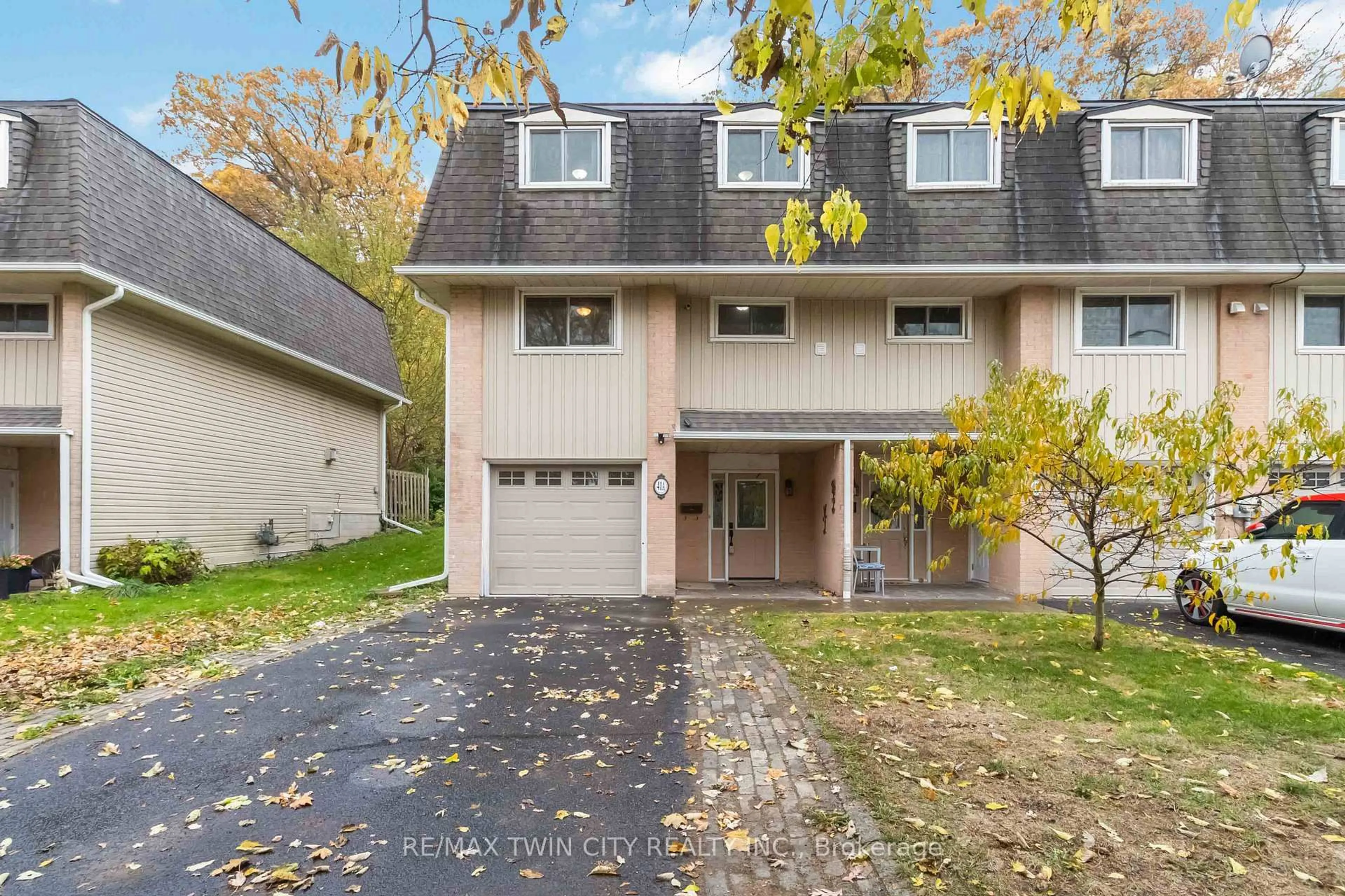 Home with vinyl exterior material, street for 41 Raleigh St #A, Brantford Ontario N3T 1J9