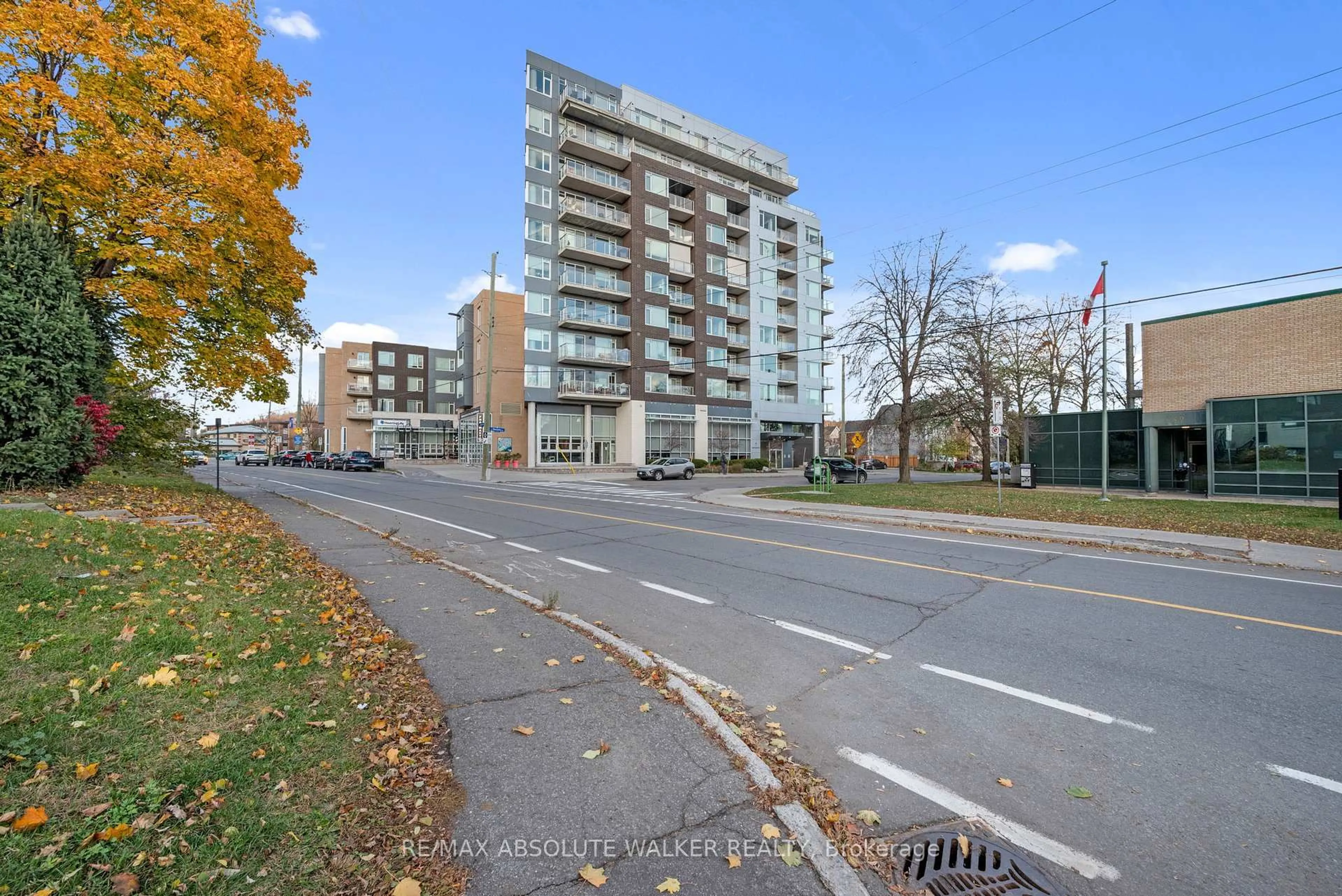 A pic from outside/outdoor area/front of a property/back of a property/a pic from drone, street for 7 Marquette Ave #1006, Ottawa Ontario K1L 8A7