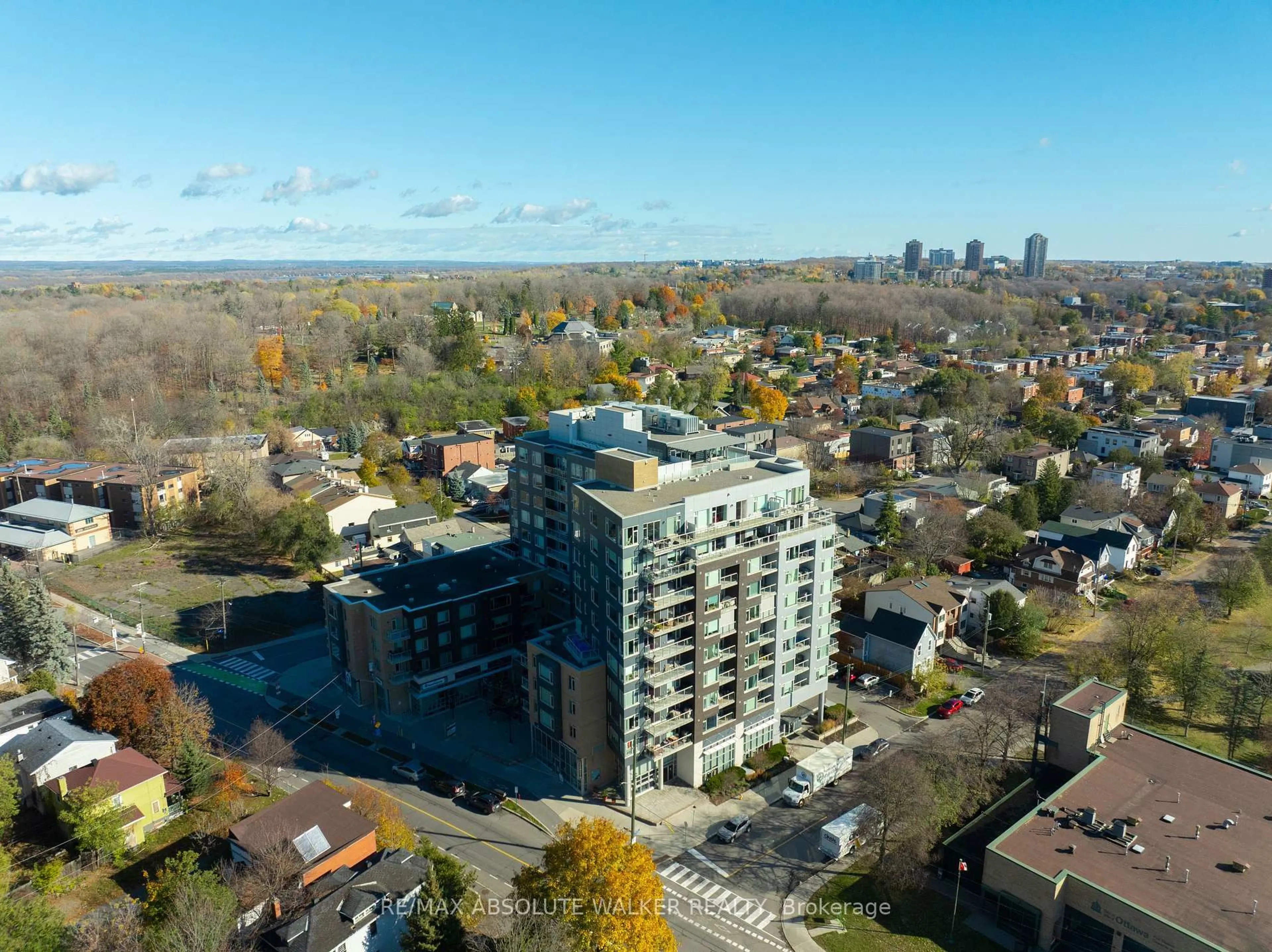 A pic from outside/outdoor area/front of a property/back of a property/a pic from drone, city buildings view from balcony for 7 Marquette Ave #1006, Ottawa Ontario K1L 8A7