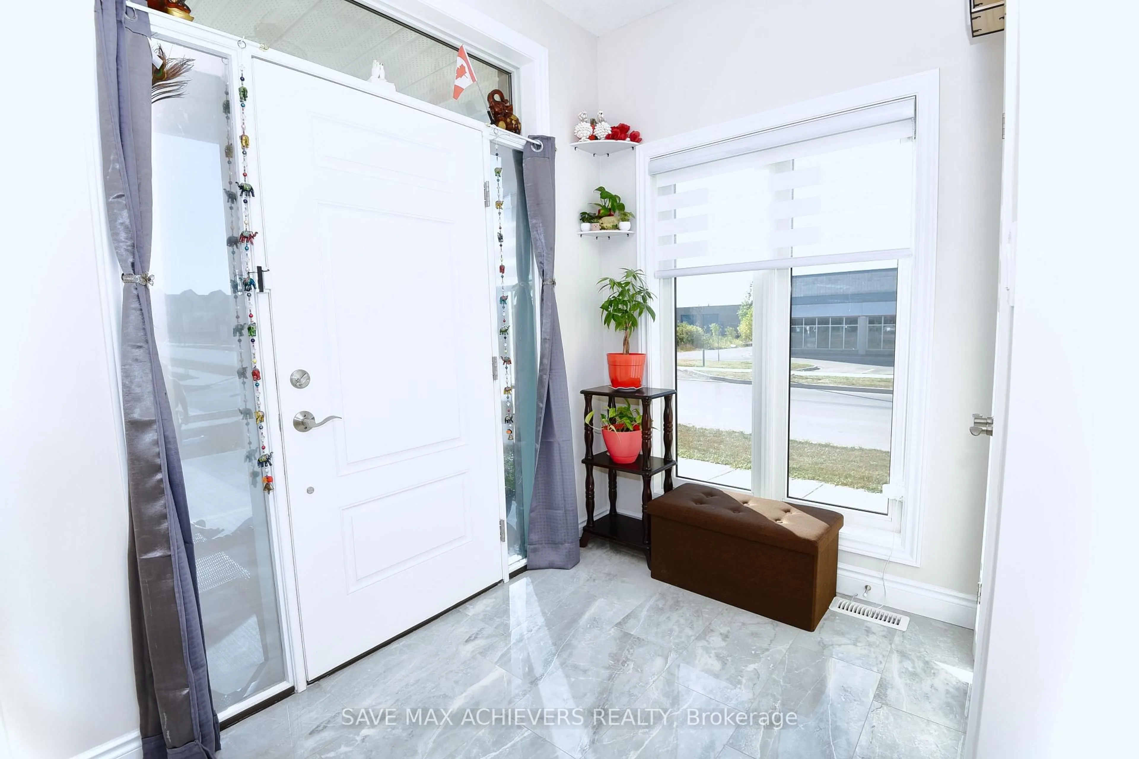 Indoor entryway for 107 Byers St, London South Ontario N6L 0E9