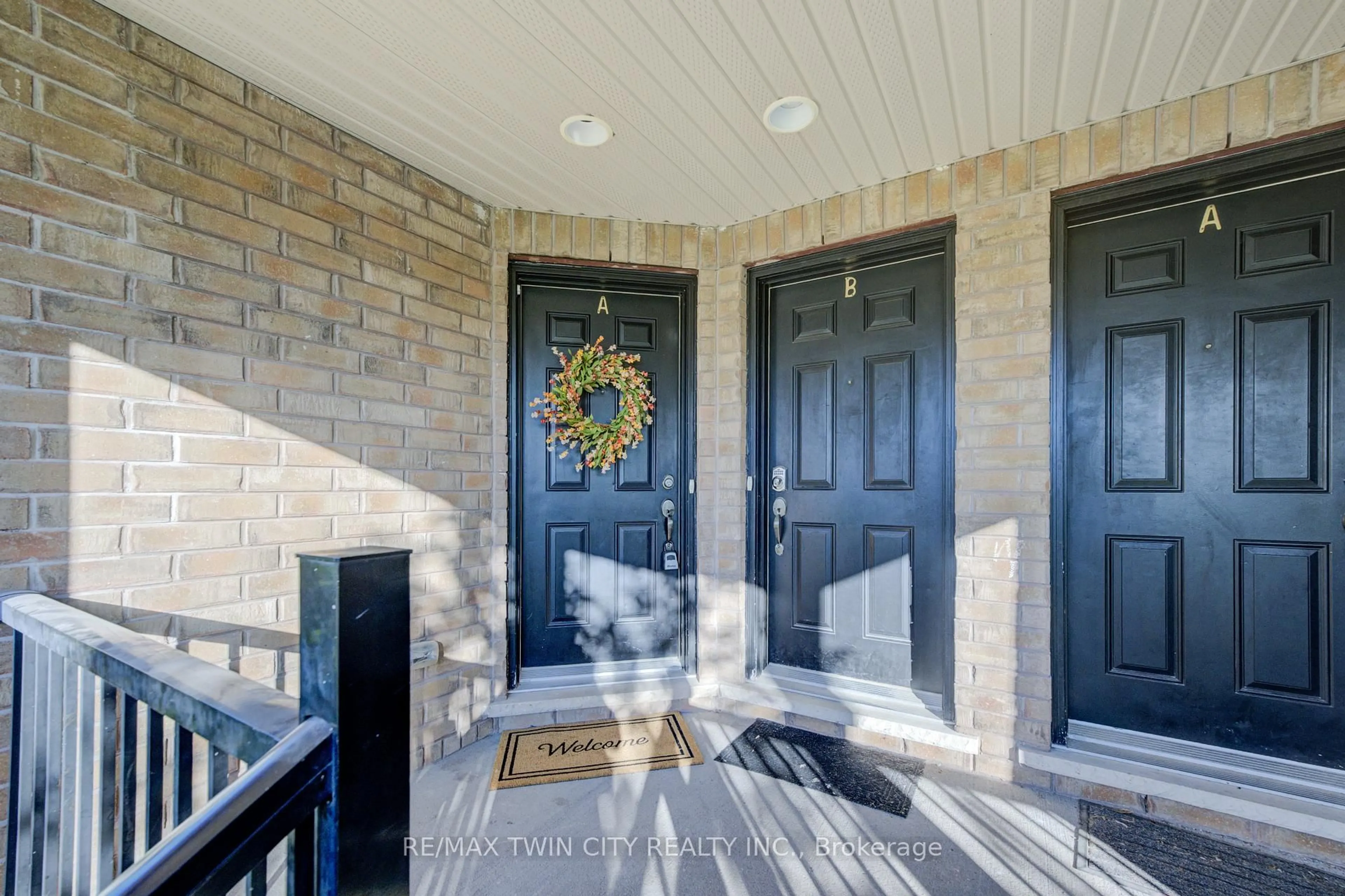 Indoor entryway for 642 Woodlawn Rd #642A, Guelph Ontario N1E 0K4