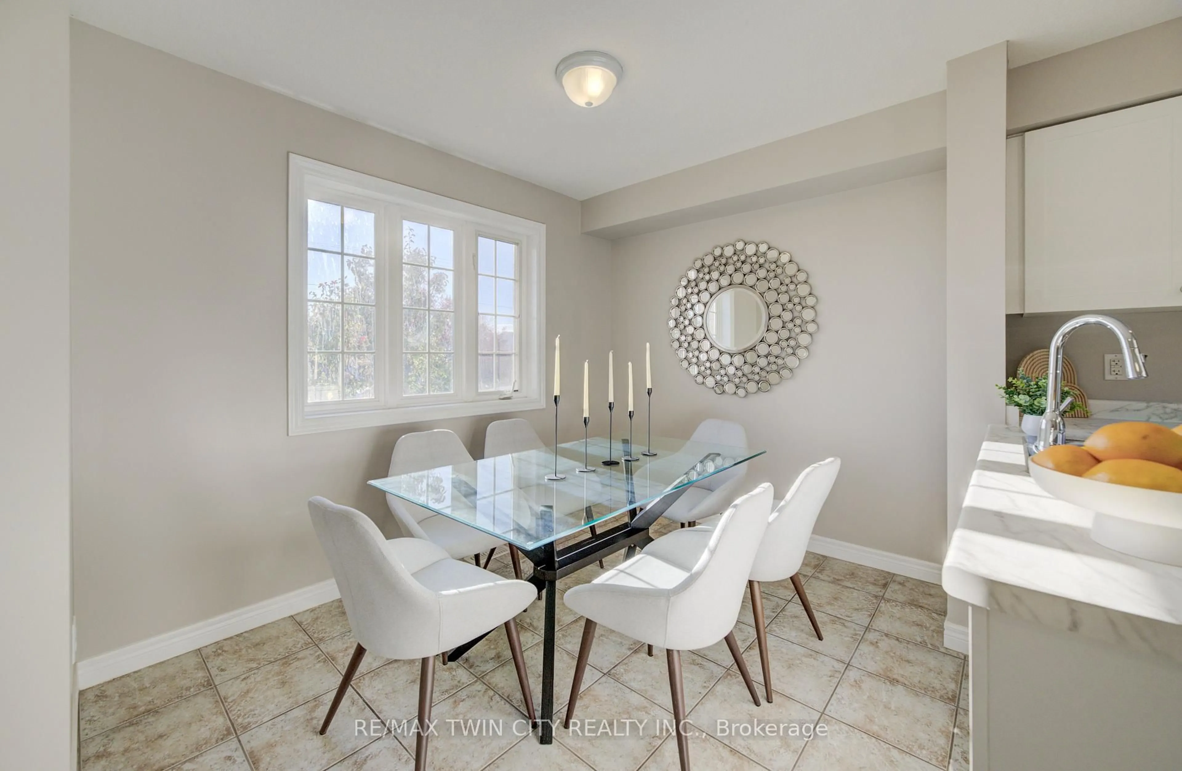 Dining room, unknown for 642 Woodlawn Rd #642A, Guelph Ontario N1E 0K4