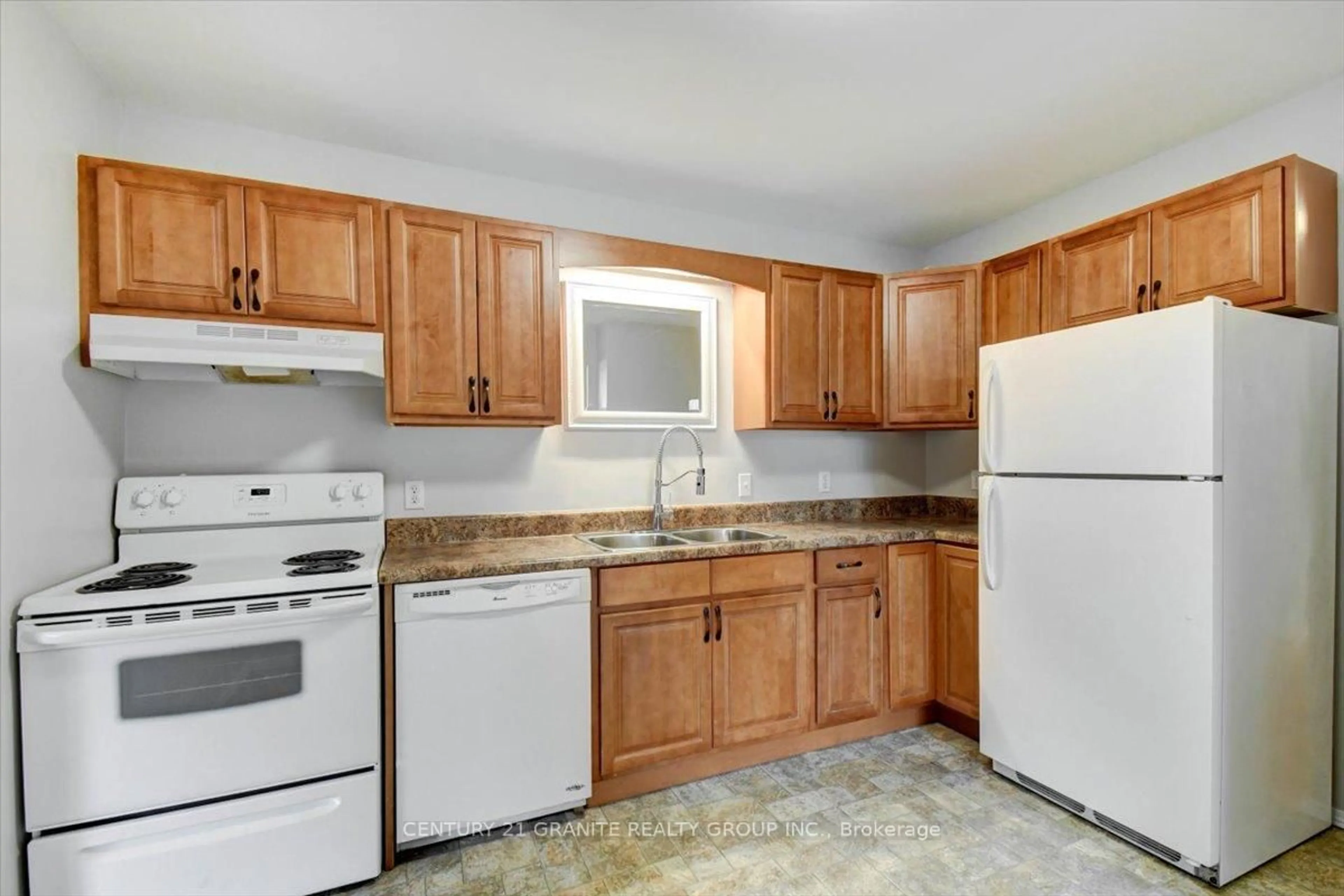Standard kitchen, unknown for 13 Monck St, Bancroft Ontario K0L 1C0