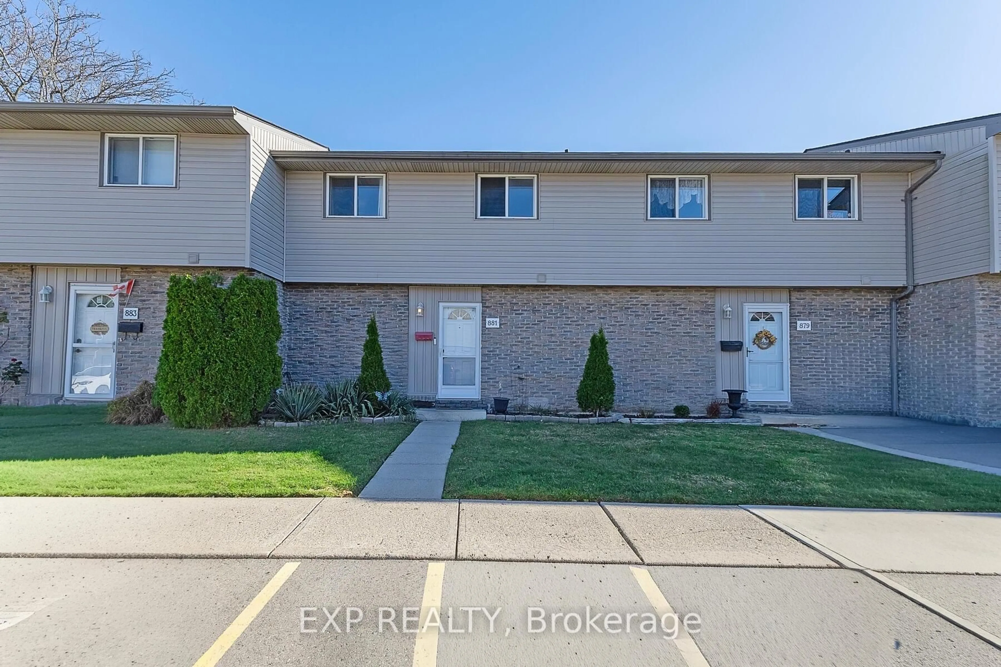 A pic from outside/outdoor area/front of a property/back of a property/a pic from drone, street for 881 Southdale Rd #0, London South Ontario N6E 1V7