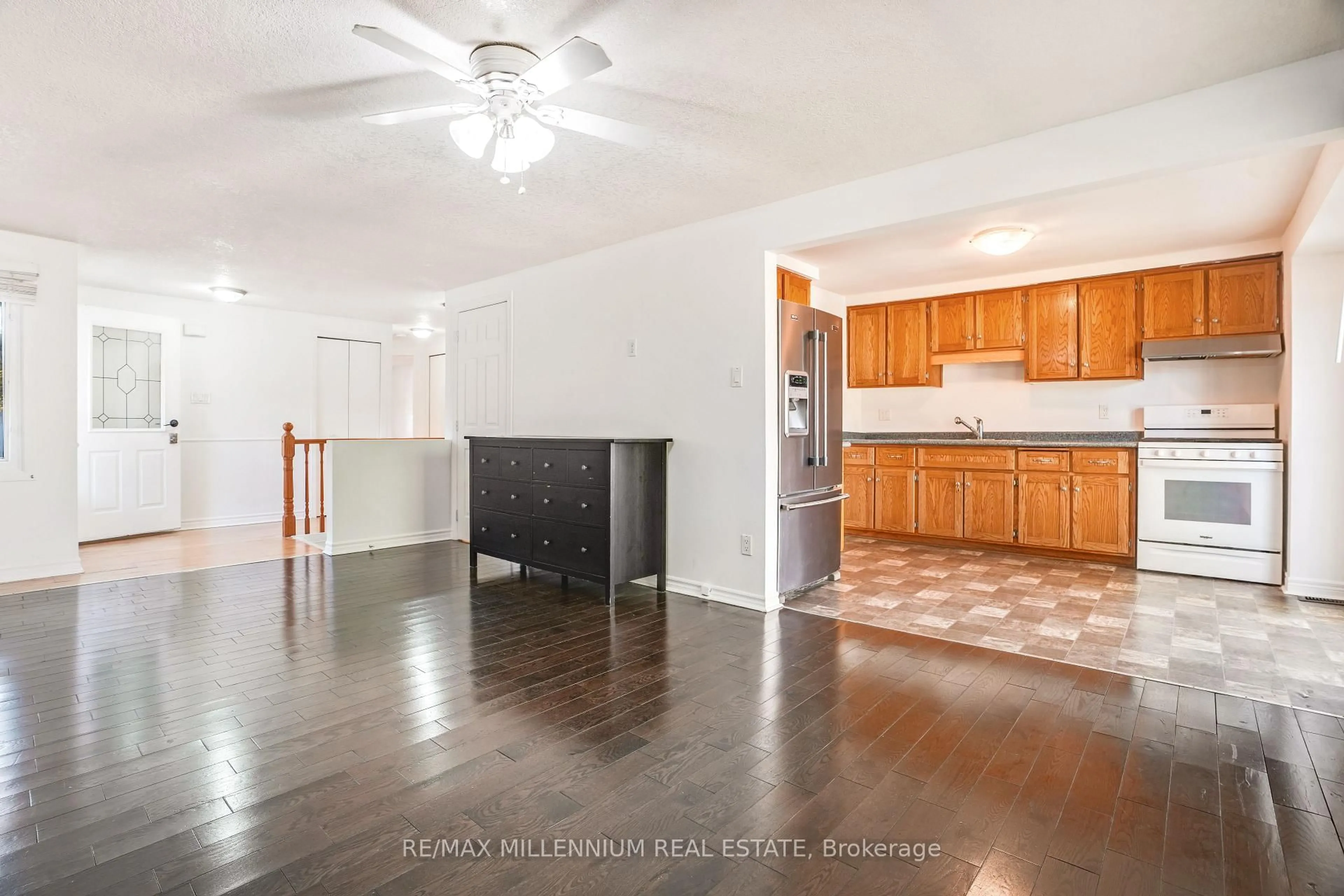 Open concept kitchen, unknown for 349 Strathallan St, Centre Wellington Ontario N1M 3K7