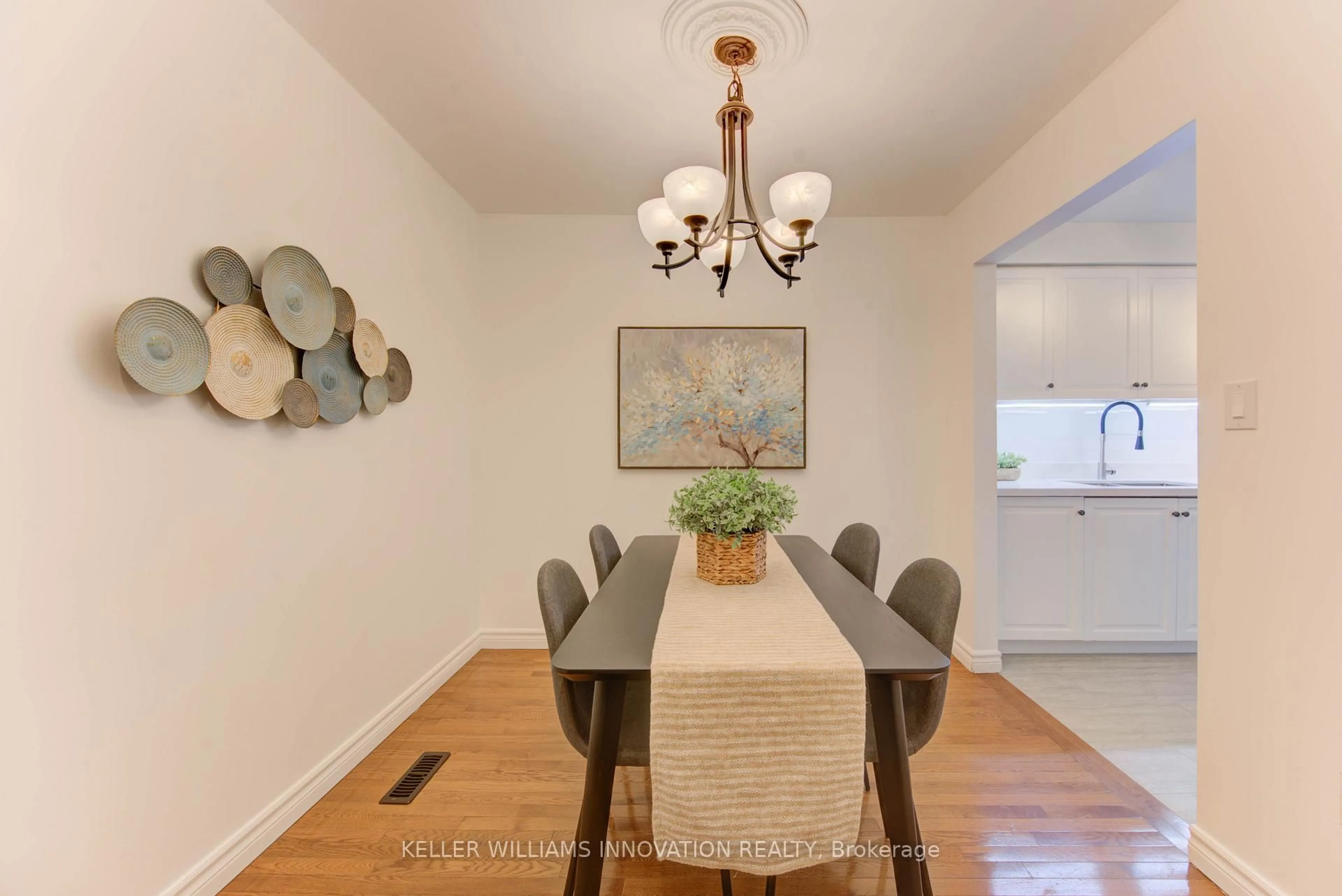 Dining room, wood/laminate floor for 10 Holborn Crt #28, Kitchener Ontario N2A 3Y9