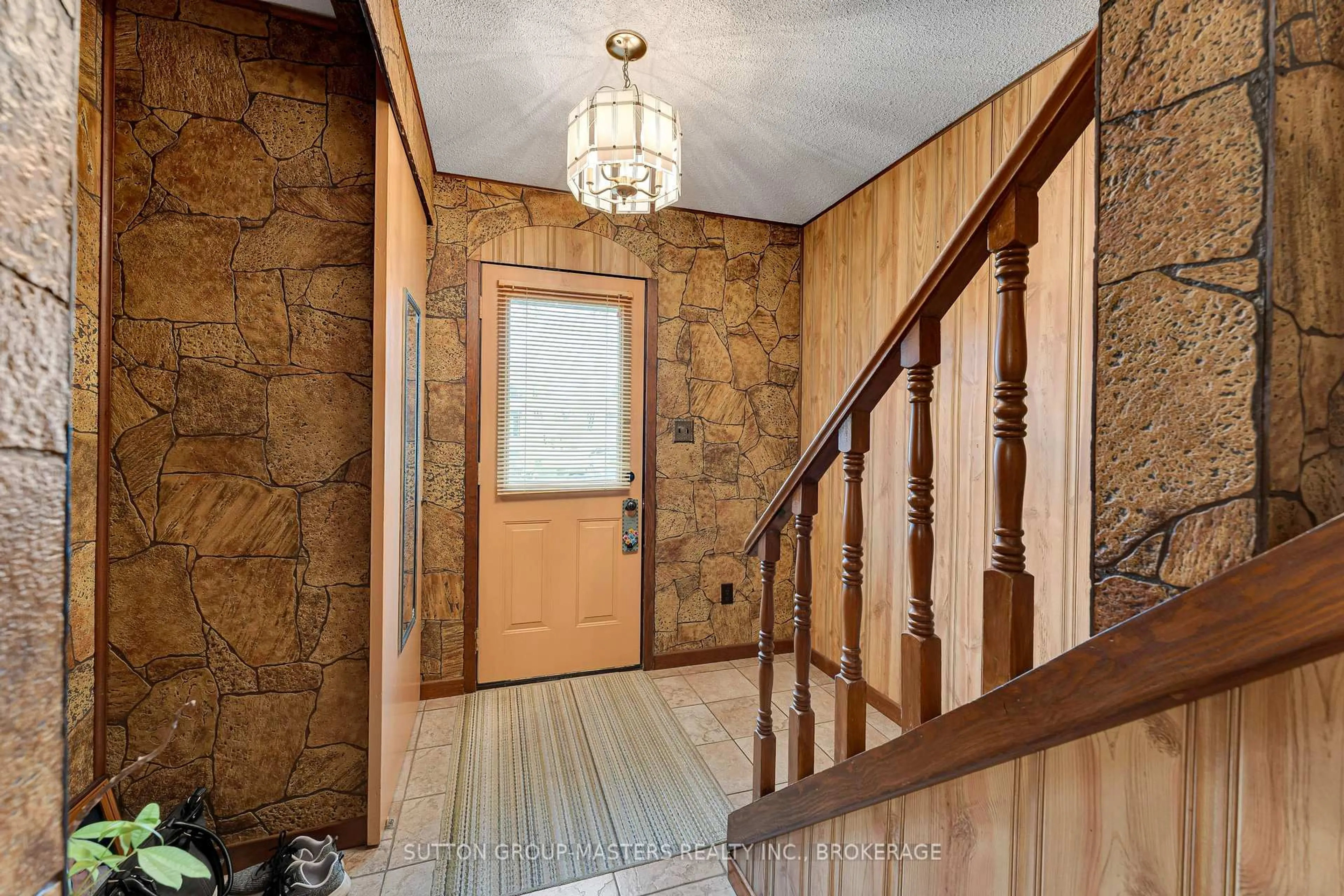 Unknown for 306 Forsyth St, Gananoque Ontario K7G 2Y1