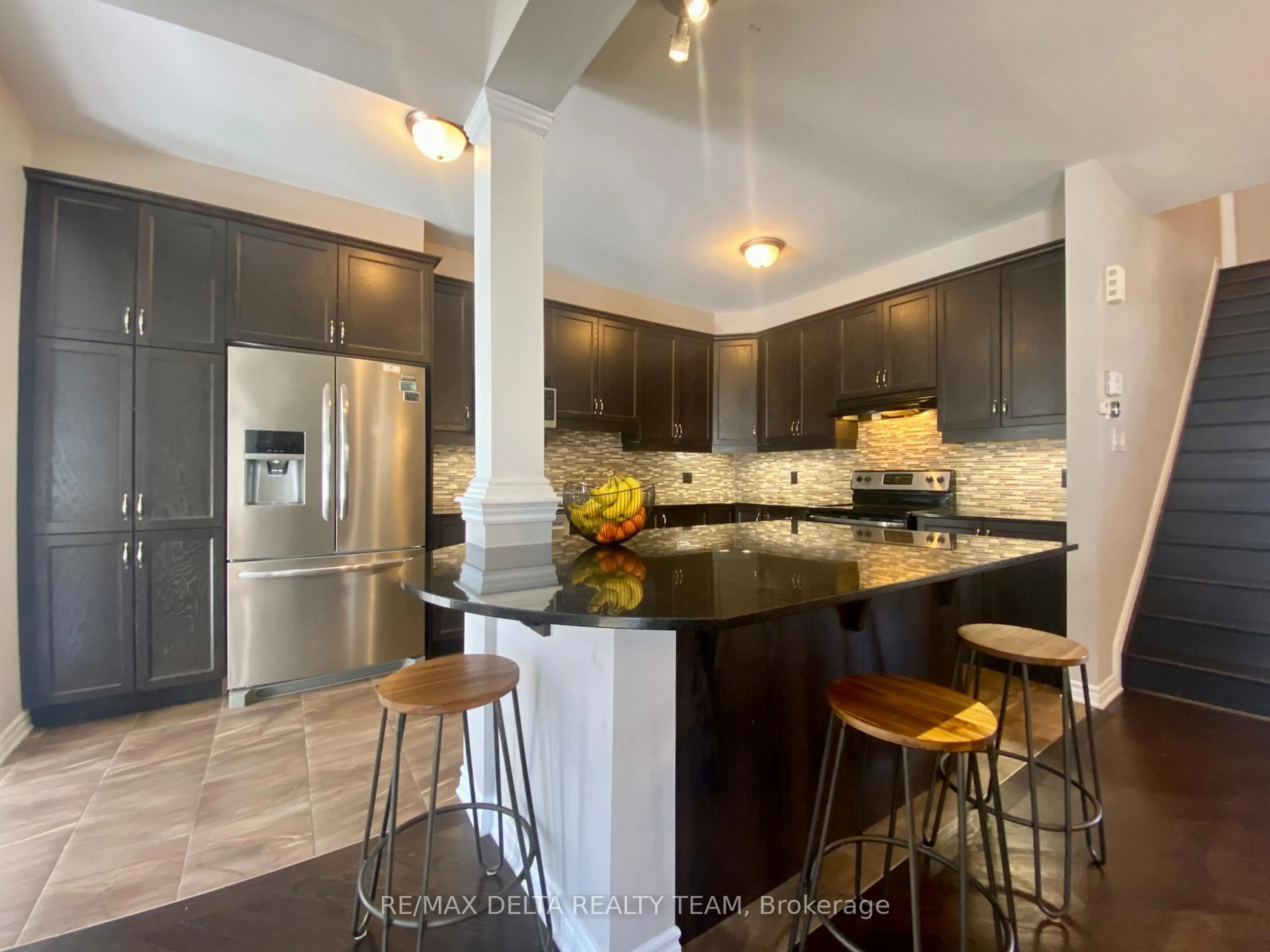 Contemporary kitchen, ceramic/tile floor for 66 Escallonia Crt, Ottawa Ontario K2S 0W9