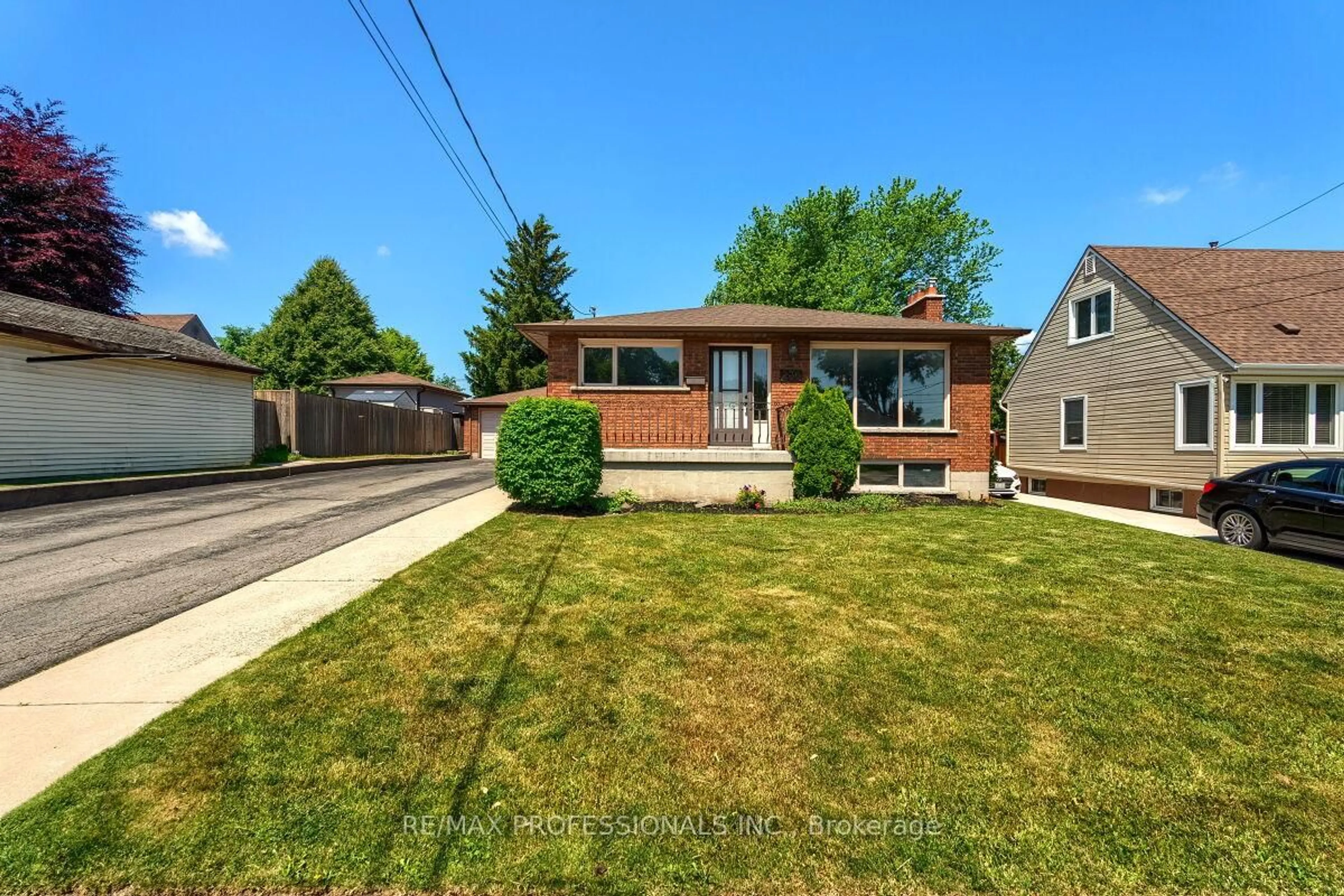 Home with brick exterior material, street for 236 East 21st St, Hamilton Ontario L8V 2T6