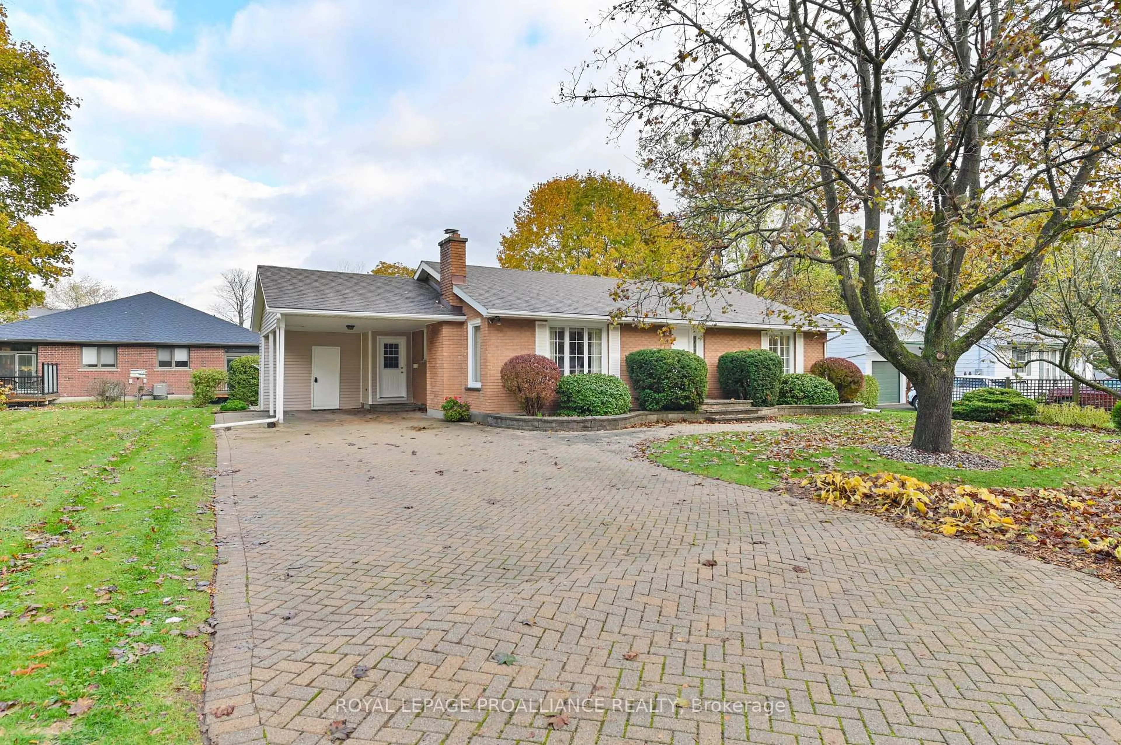 Home with brick exterior material, street for 7 North Dr, Brighton Ontario K0K 1H0