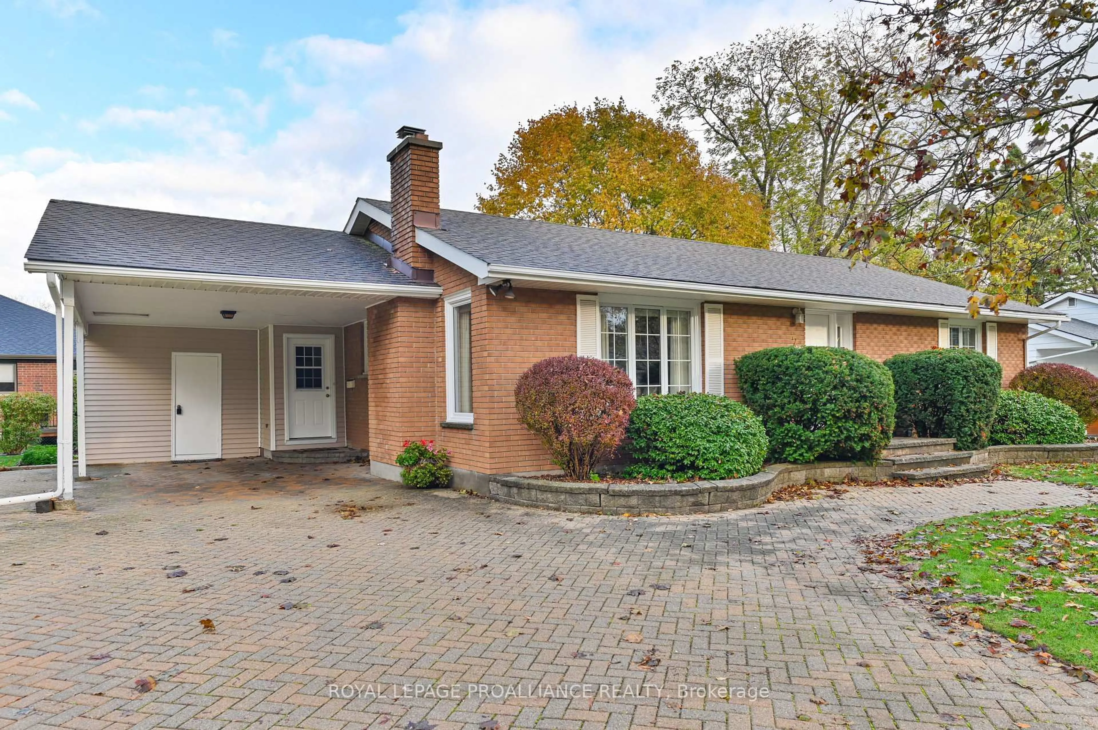 Home with brick exterior material, street for 7 North Dr, Brighton Ontario K0K 1H0