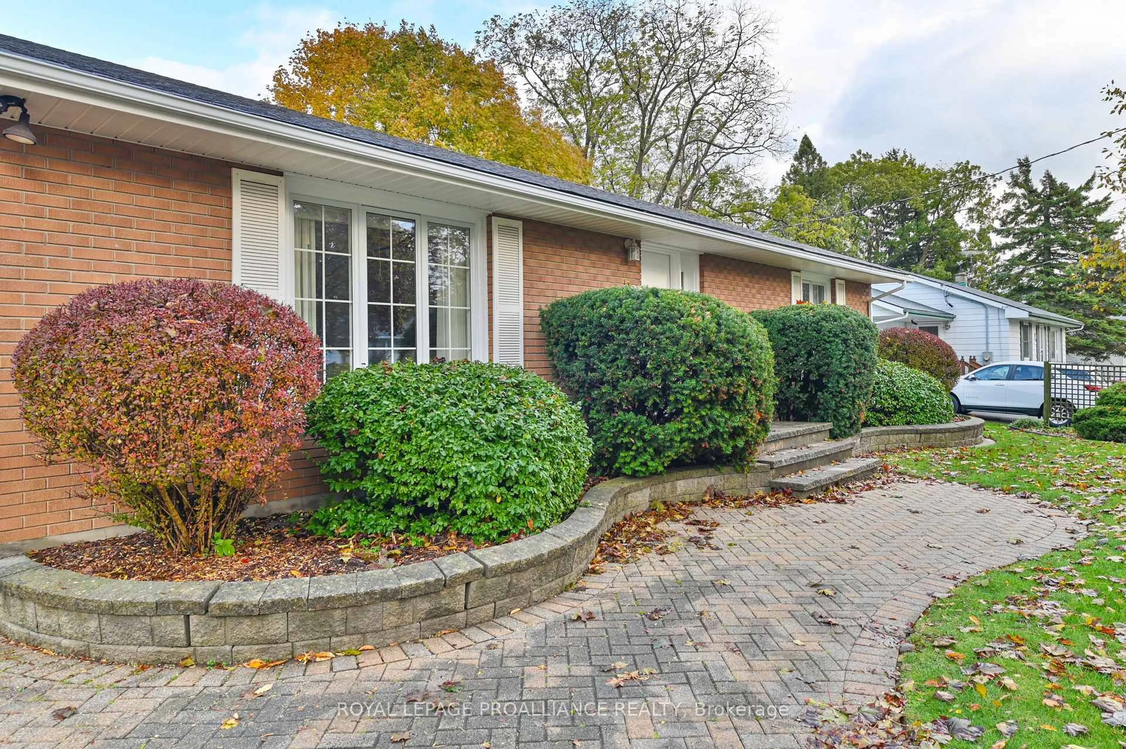 Home with brick exterior material, street for 7 North Dr, Brighton Ontario K0K 1H0