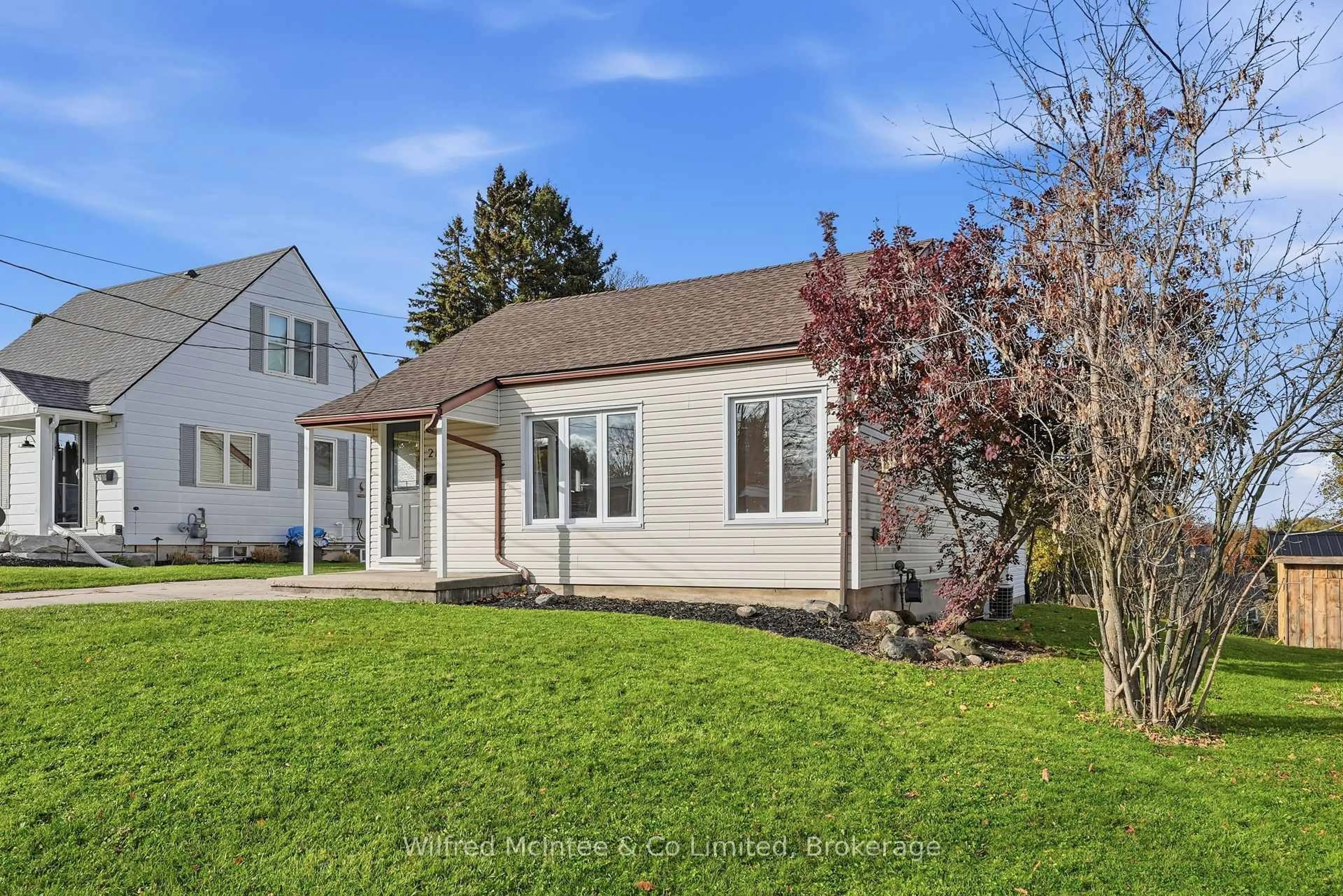 Home with vinyl exterior material, street for 214 Princess St, Brockton Ontario N0G 2V0