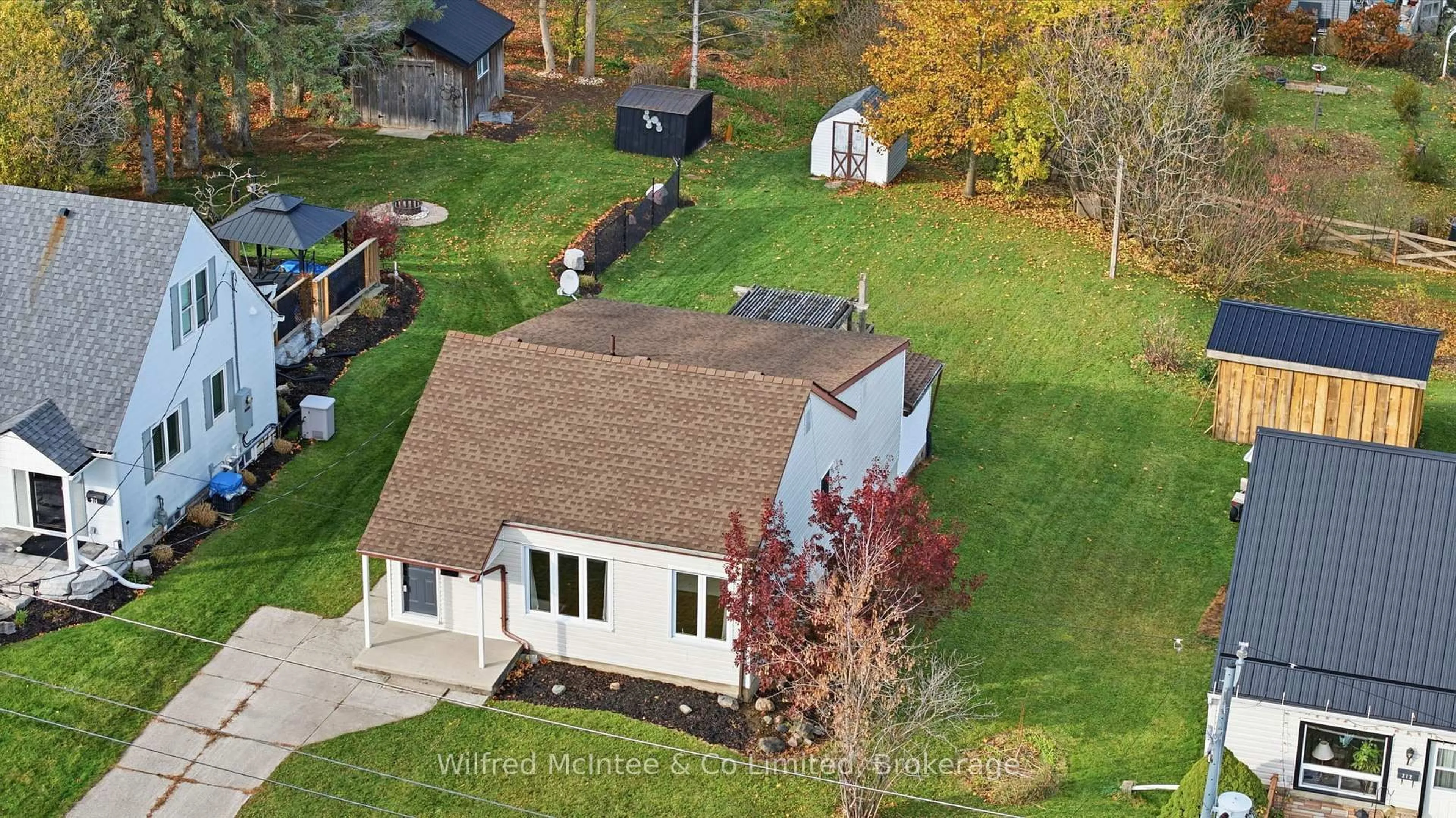 A pic from outside/outdoor area/front of a property/back of a property/a pic from drone, unknown for 214 Princess St, Brockton Ontario N0G 2V0