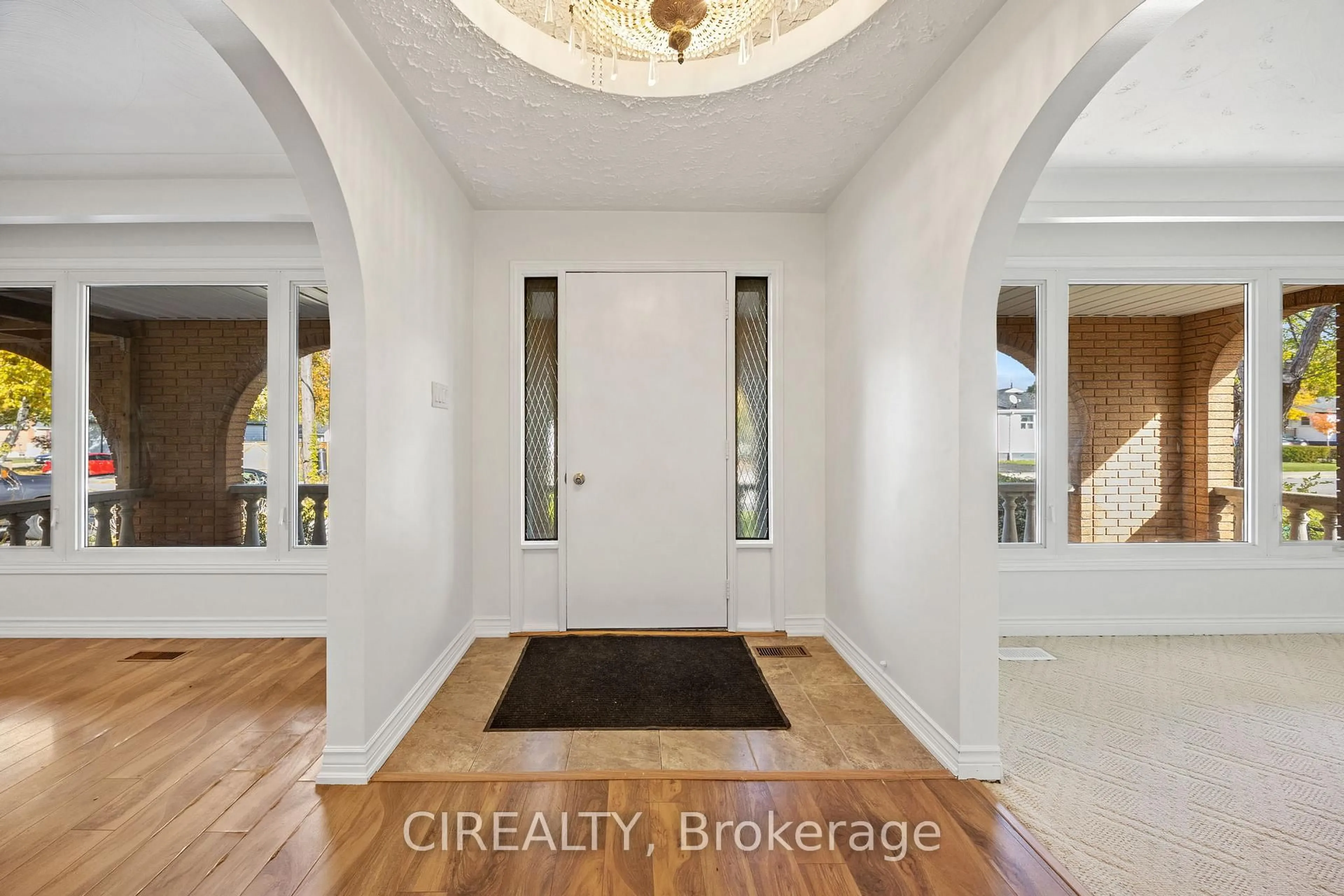 Indoor entryway for 142 Norrie Ave, Hamilton Ontario L9A 2E6