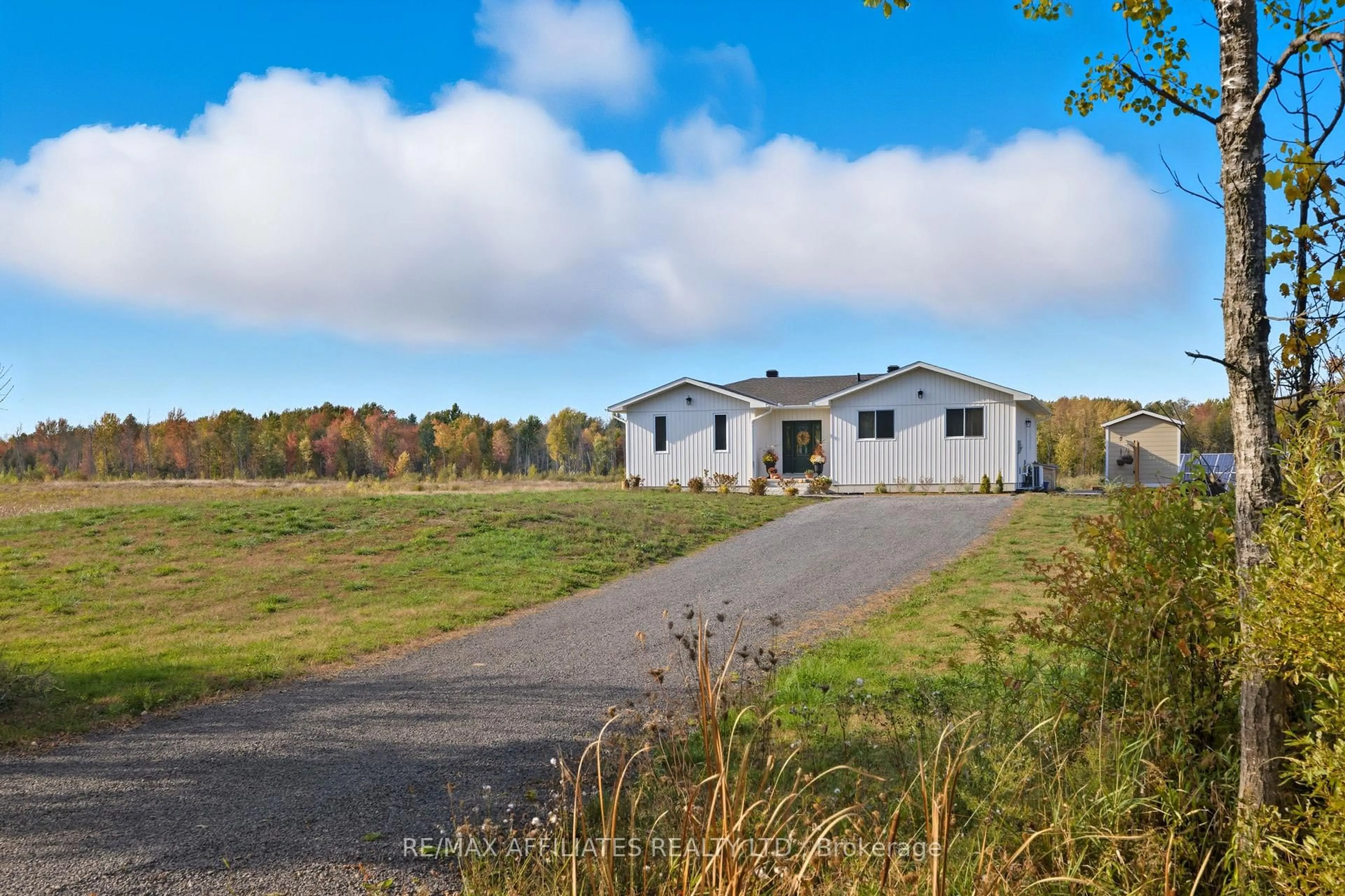 A pic from outside/outdoor area/front of a property/back of a property/a pic from drone, unknown for 1606 Pittston Rd, Edwardsburgh/Cardinal Ontario K0E 1X0