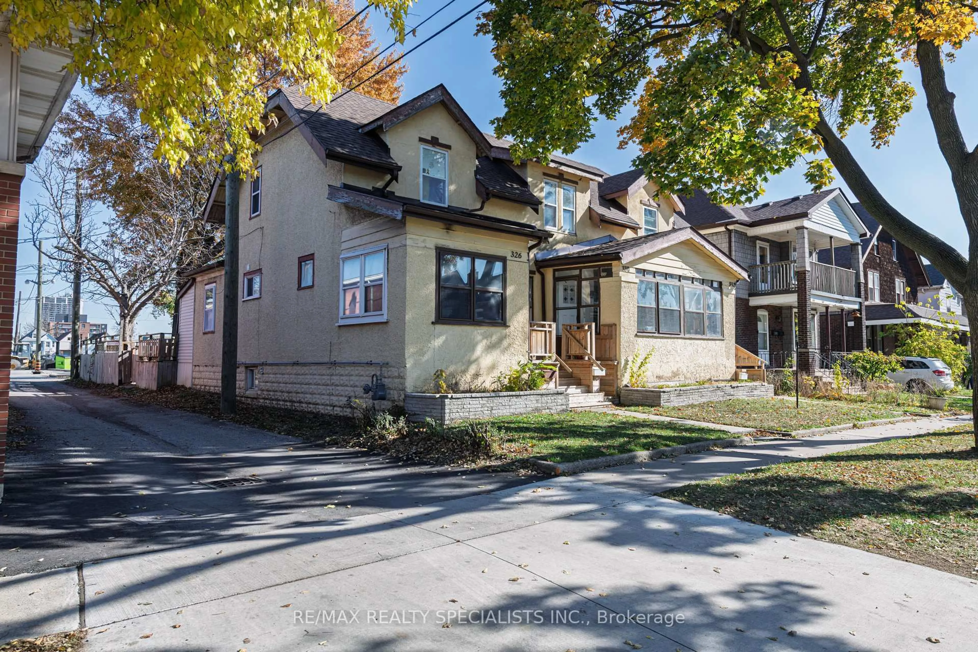 Unknown for 332 Elm Ave, Windsor Ontario N9A 5H1