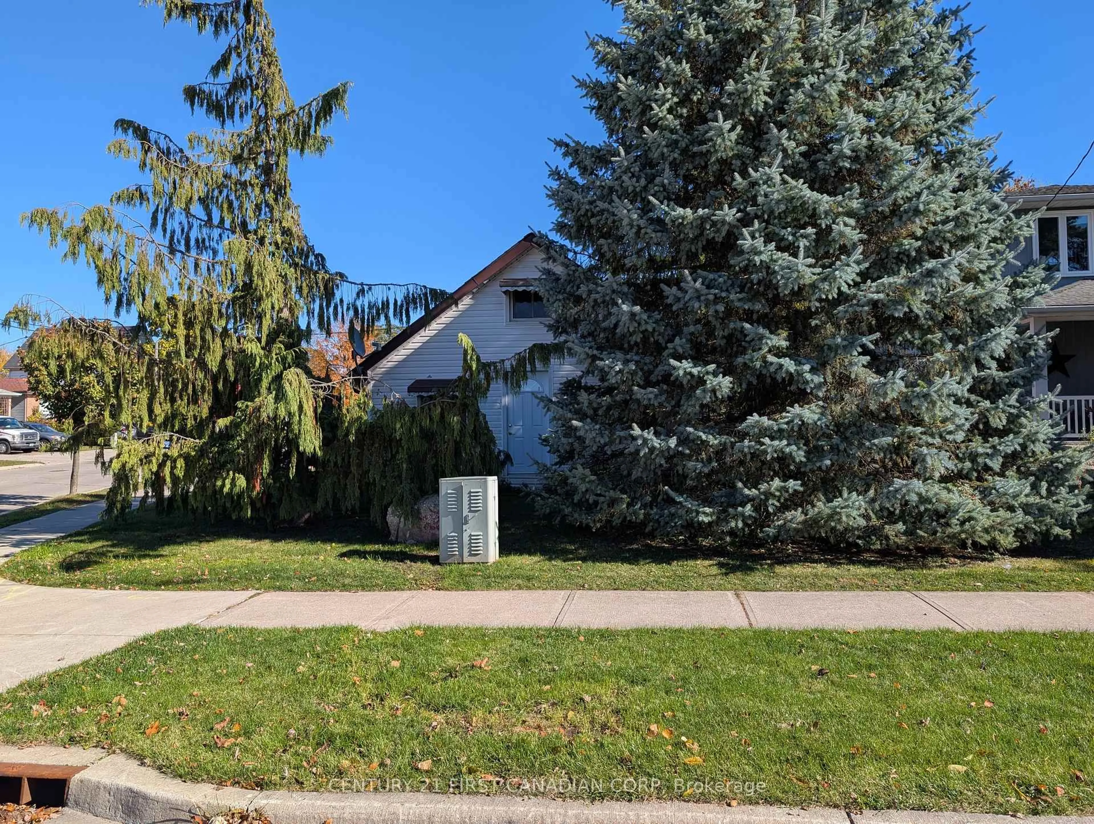 Unknown for 27 Briscoe St, London South Ontario N6J 1M2