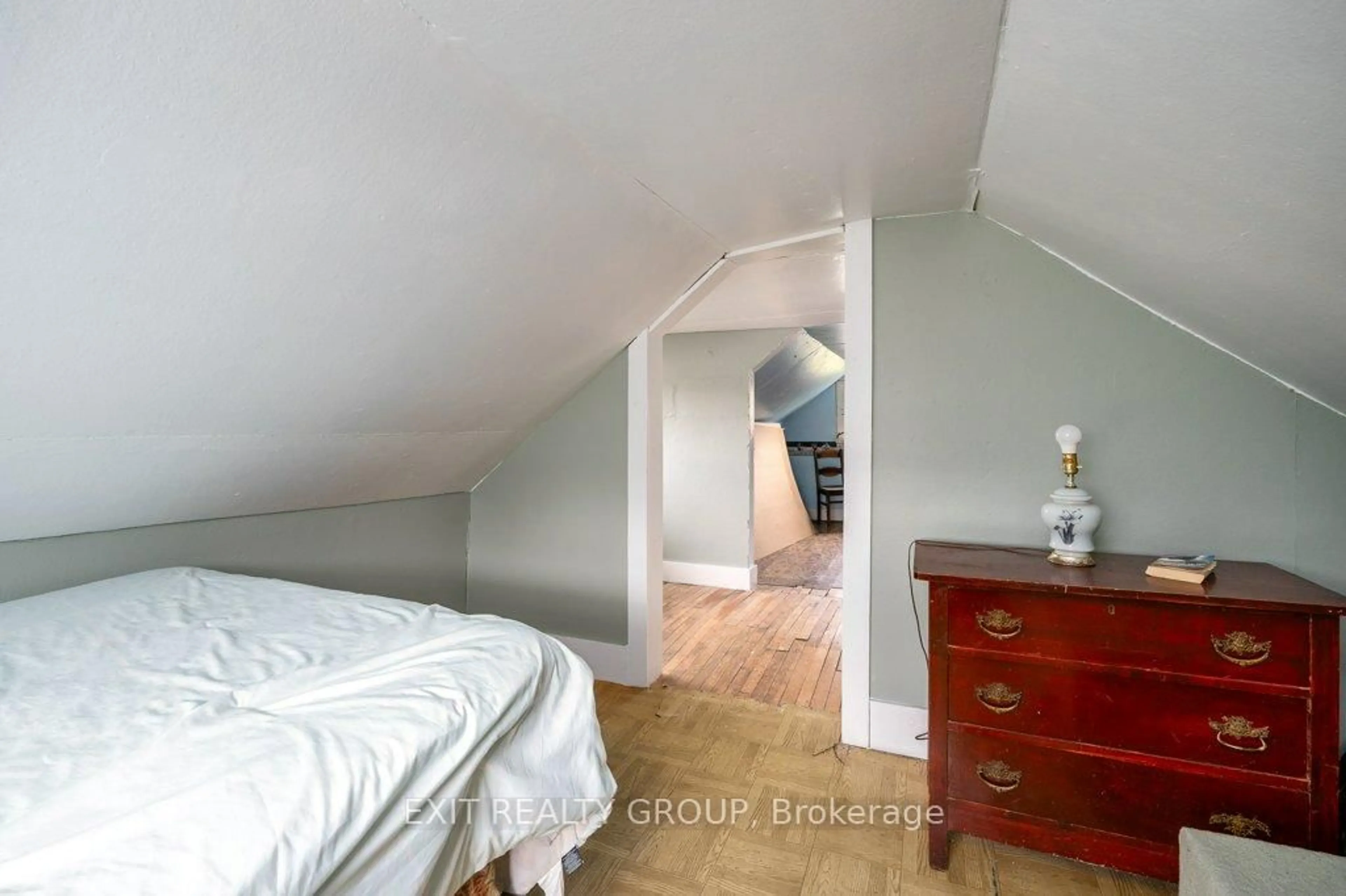 A pic of a room for 294 Durham St, Madoc Ontario K0K 2K0