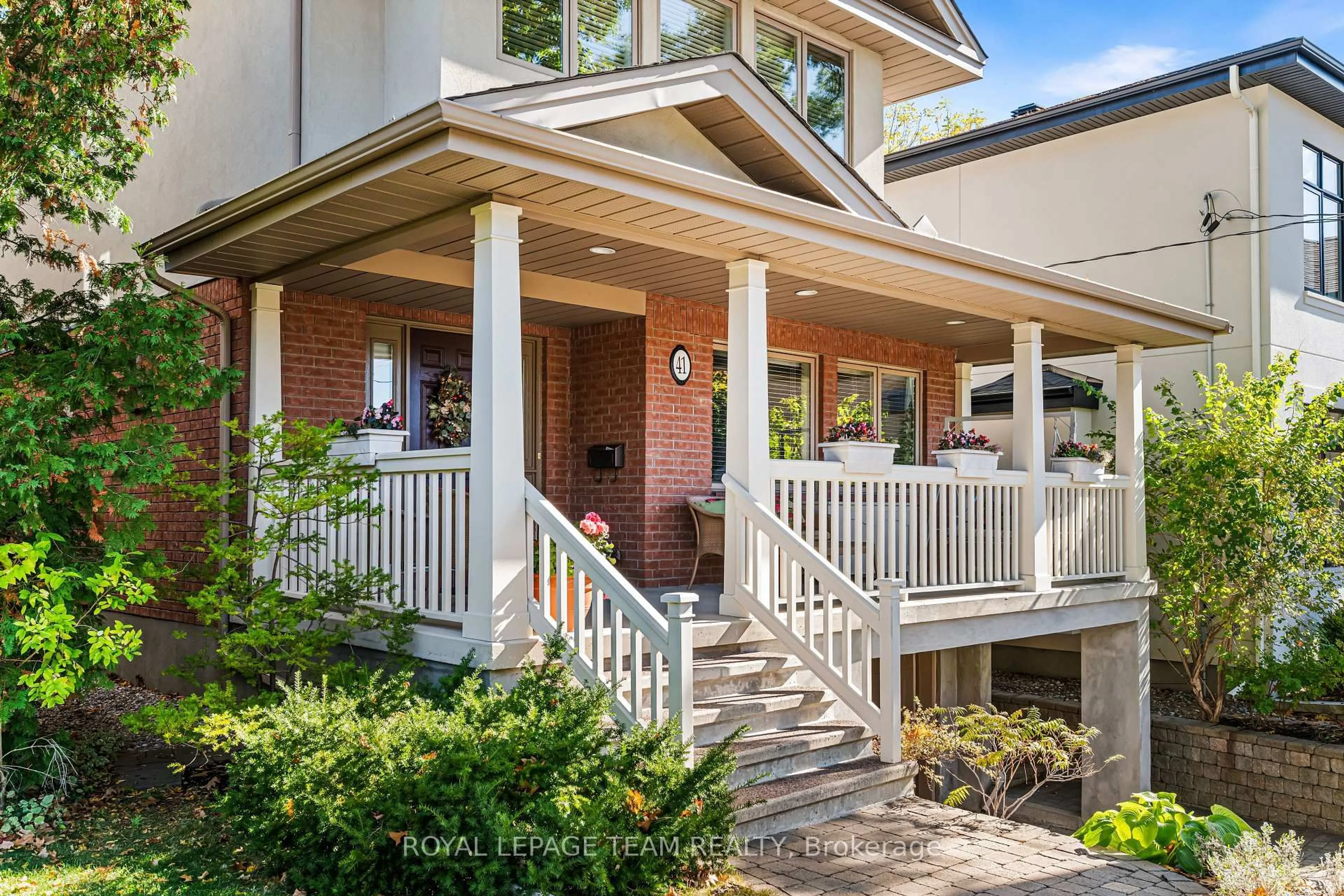 Home with vinyl exterior material, street for 41 Civic Pl, Ottawa Ontario K1Y 2E1