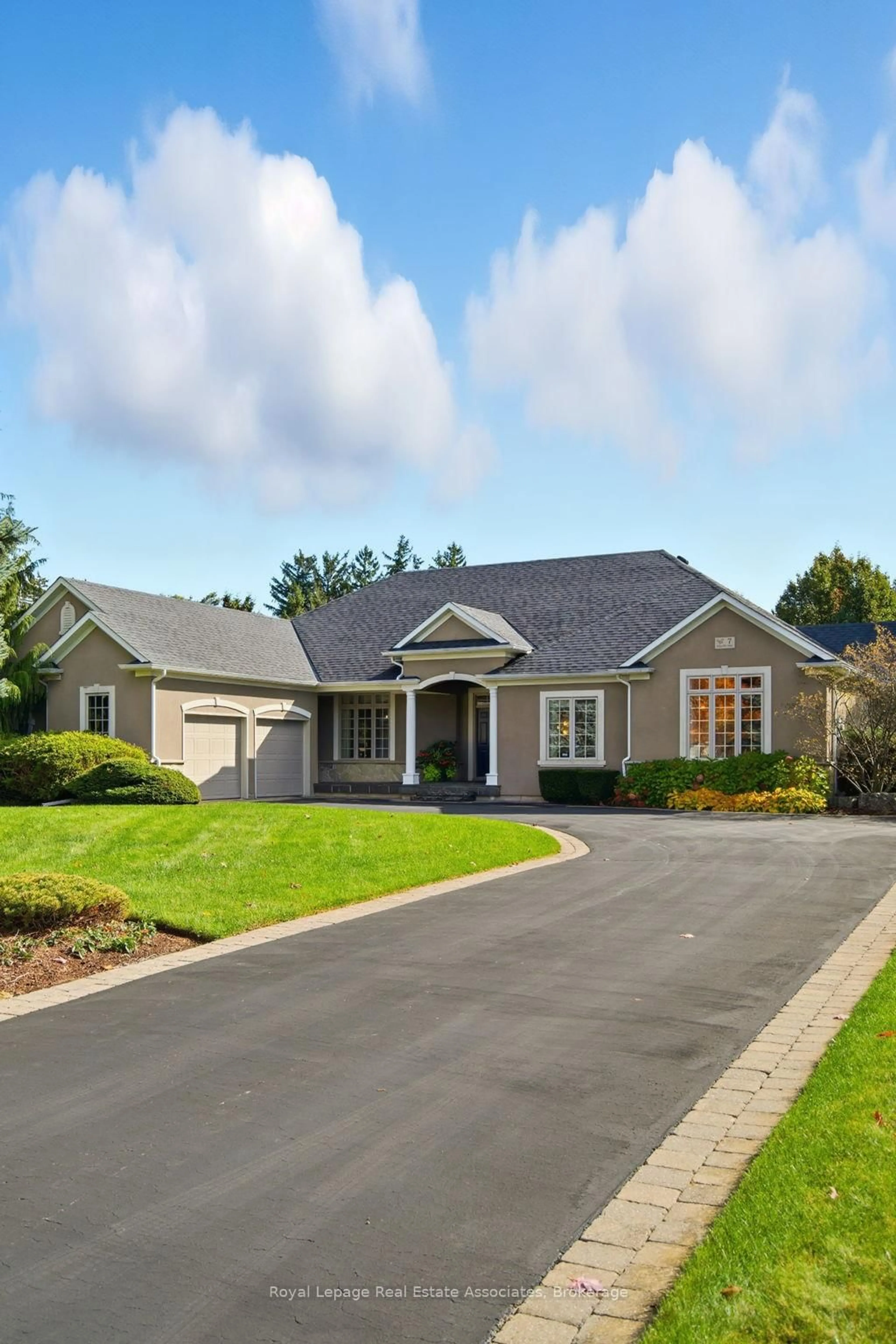 Home with vinyl exterior material, street for 7 Appaloosa Tr, Hamilton Ontario L0R 1H3