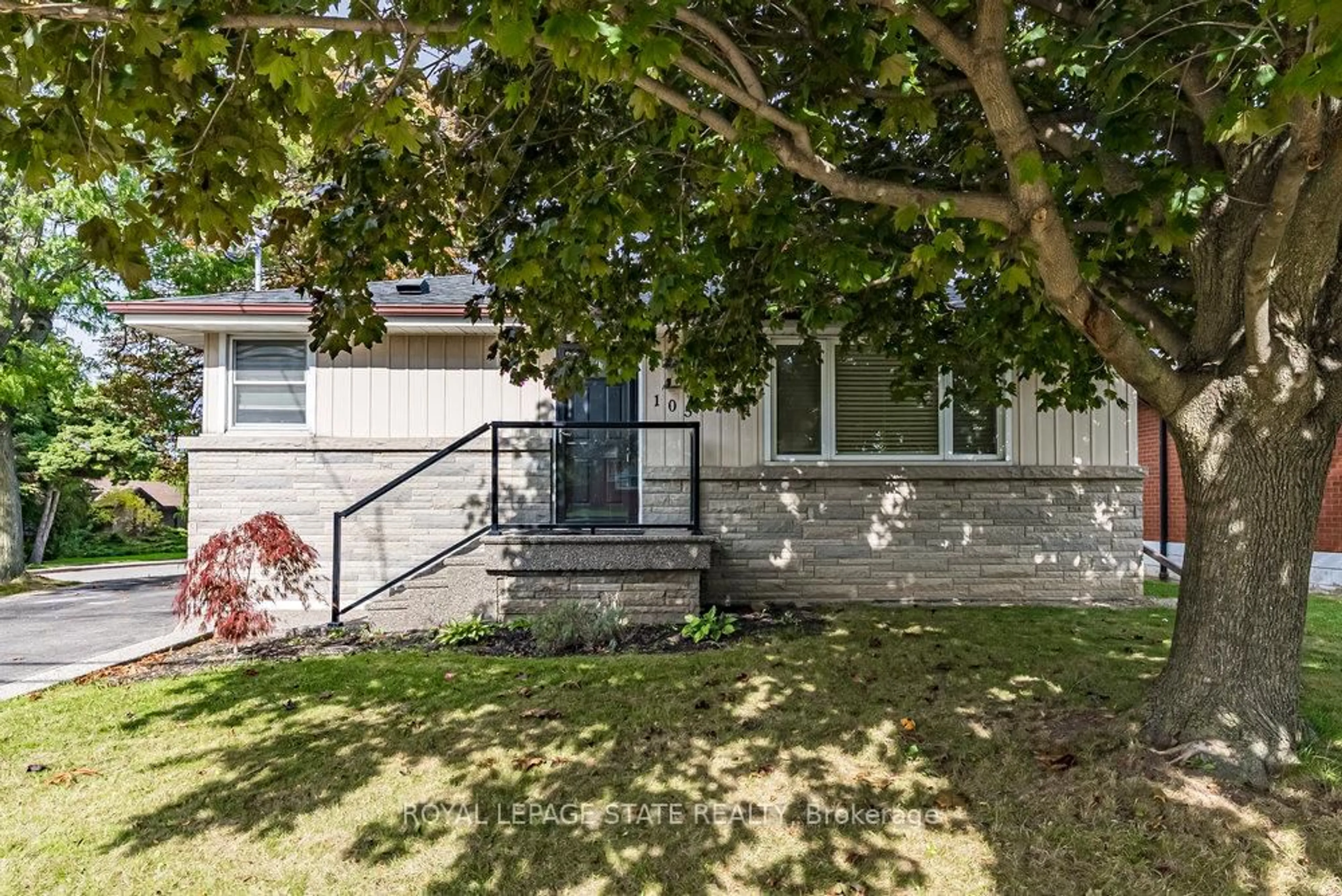 Unknown for 105 McElroy Rd, Hamilton Ontario L9A 1Z1