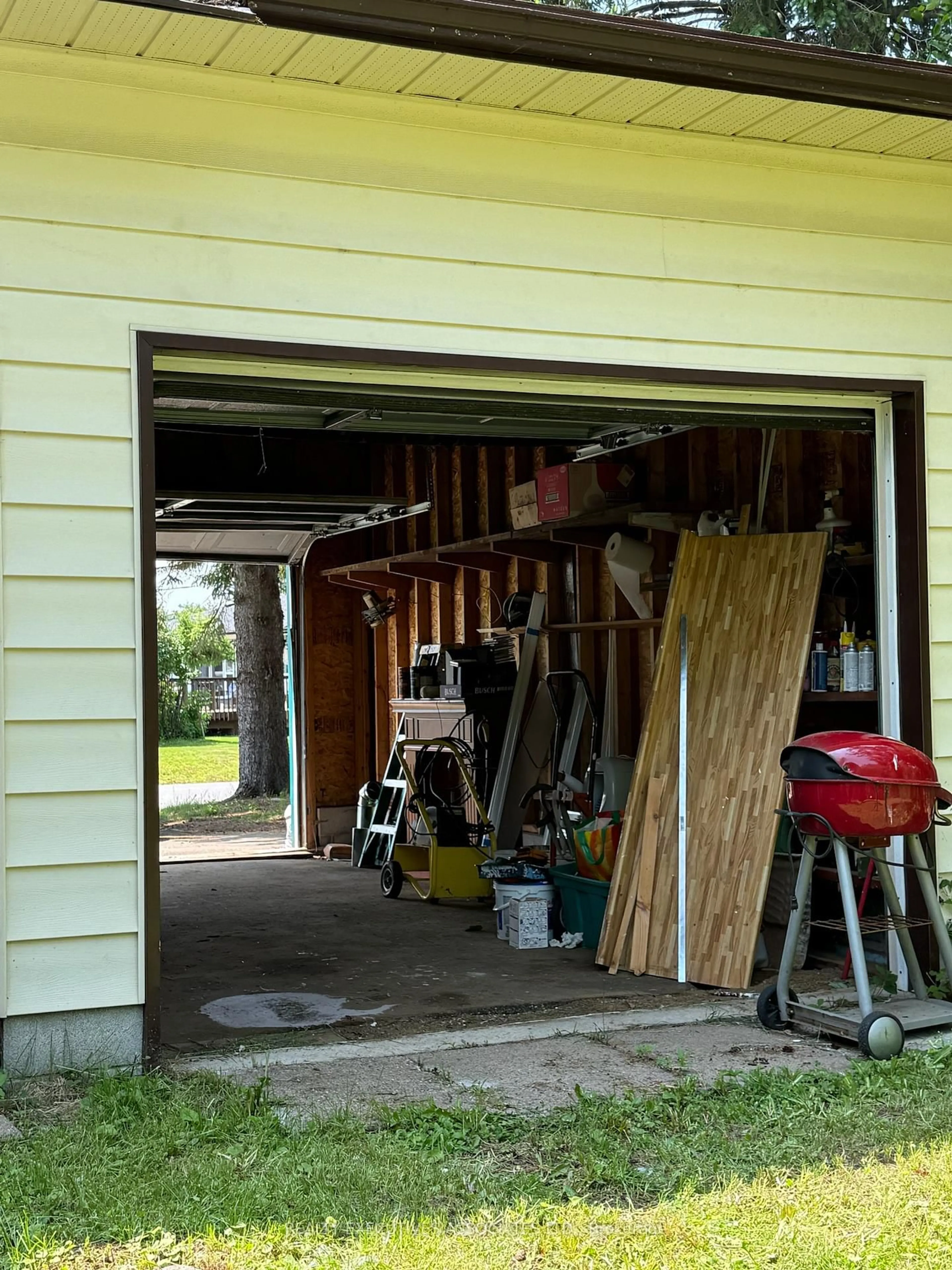 Indoor garage for 45 Larch St, Highlands East Ontario K0L 1M0