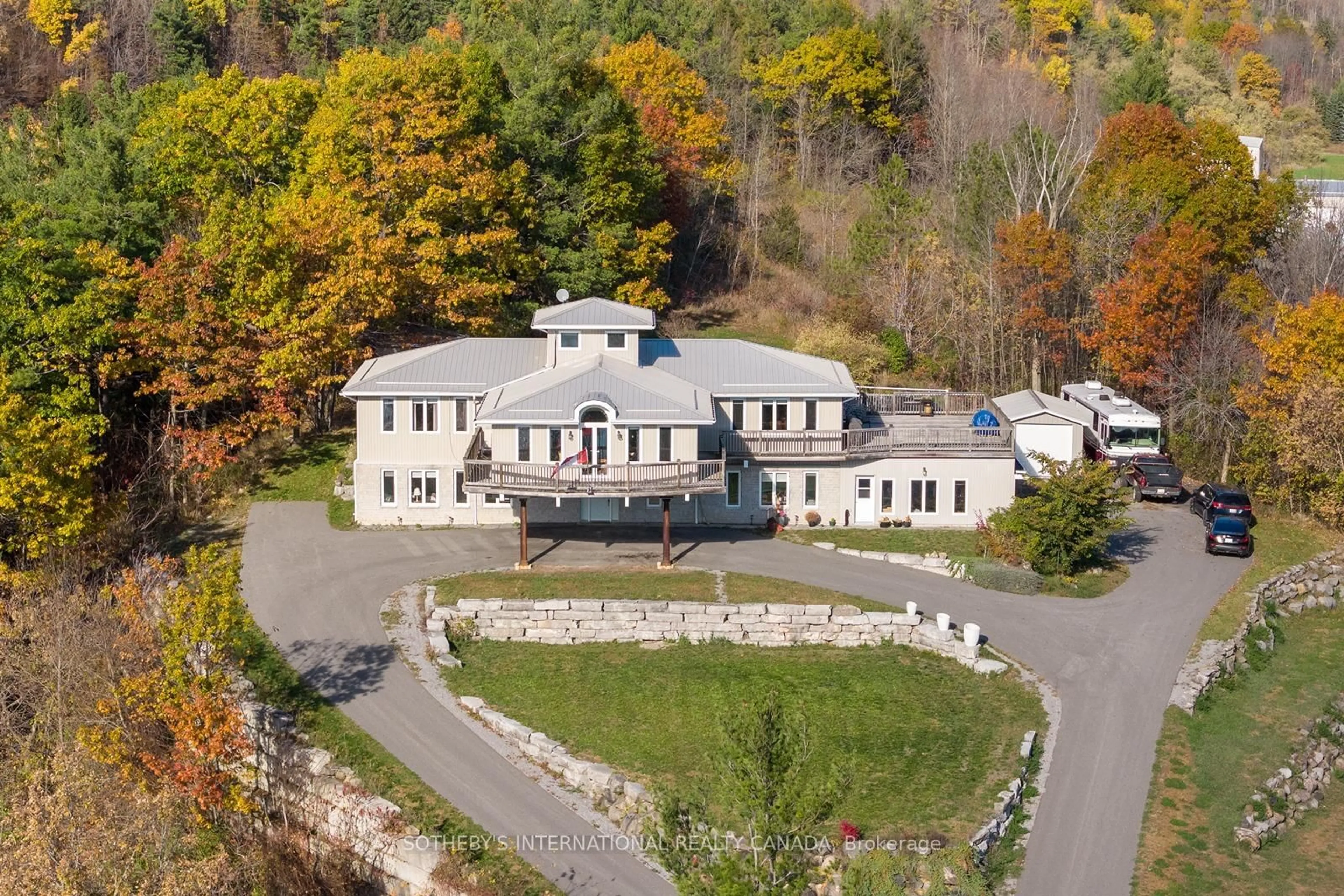 A pic from outside/outdoor area/front of a property/back of a property/a pic from drone, unknown for 4390 Highway 7, Asphodel-Norwood Ontario K0L 2V0