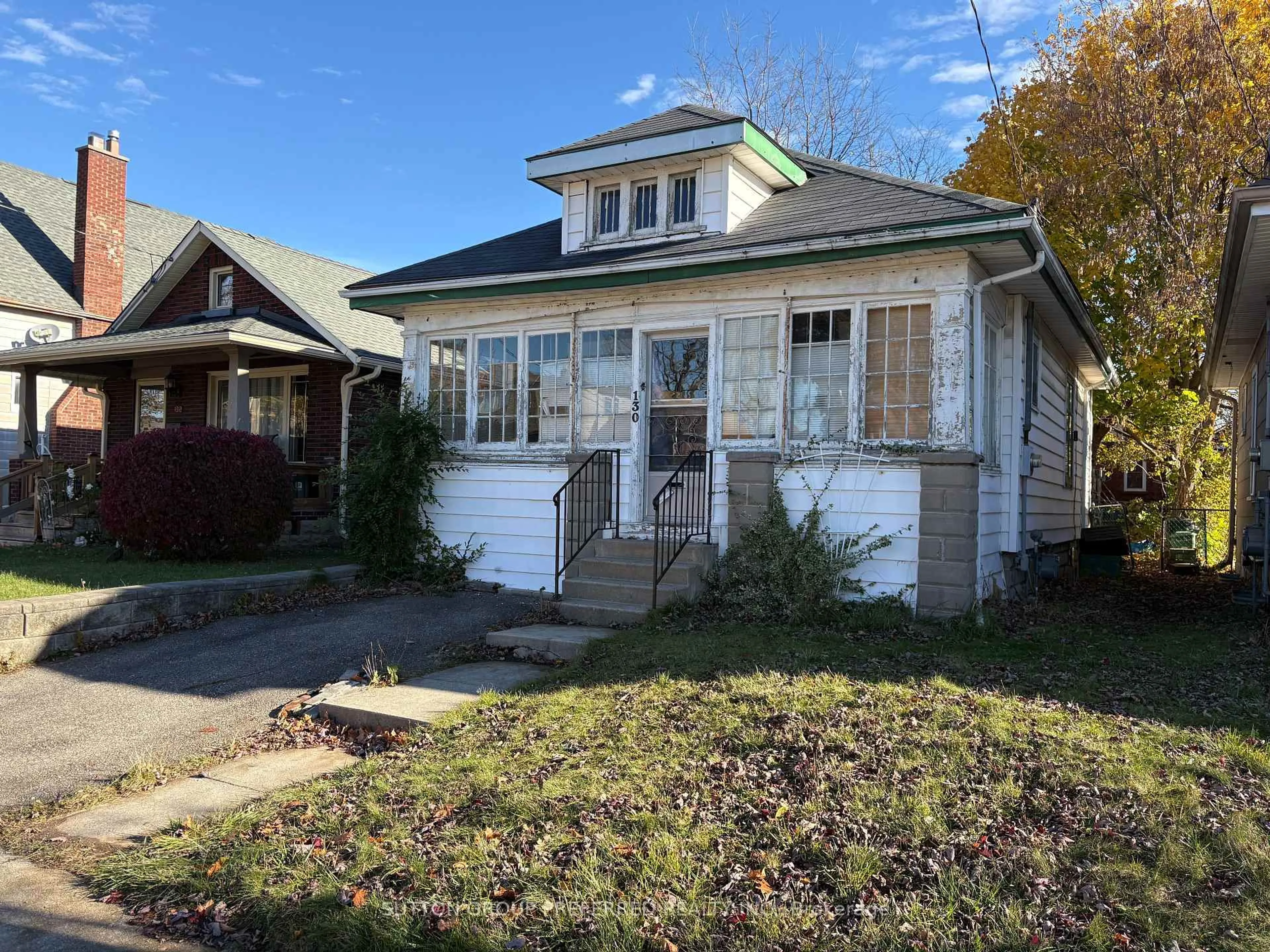 Unknown for 130 Arundell St, London East Ontario N5Z 2J9