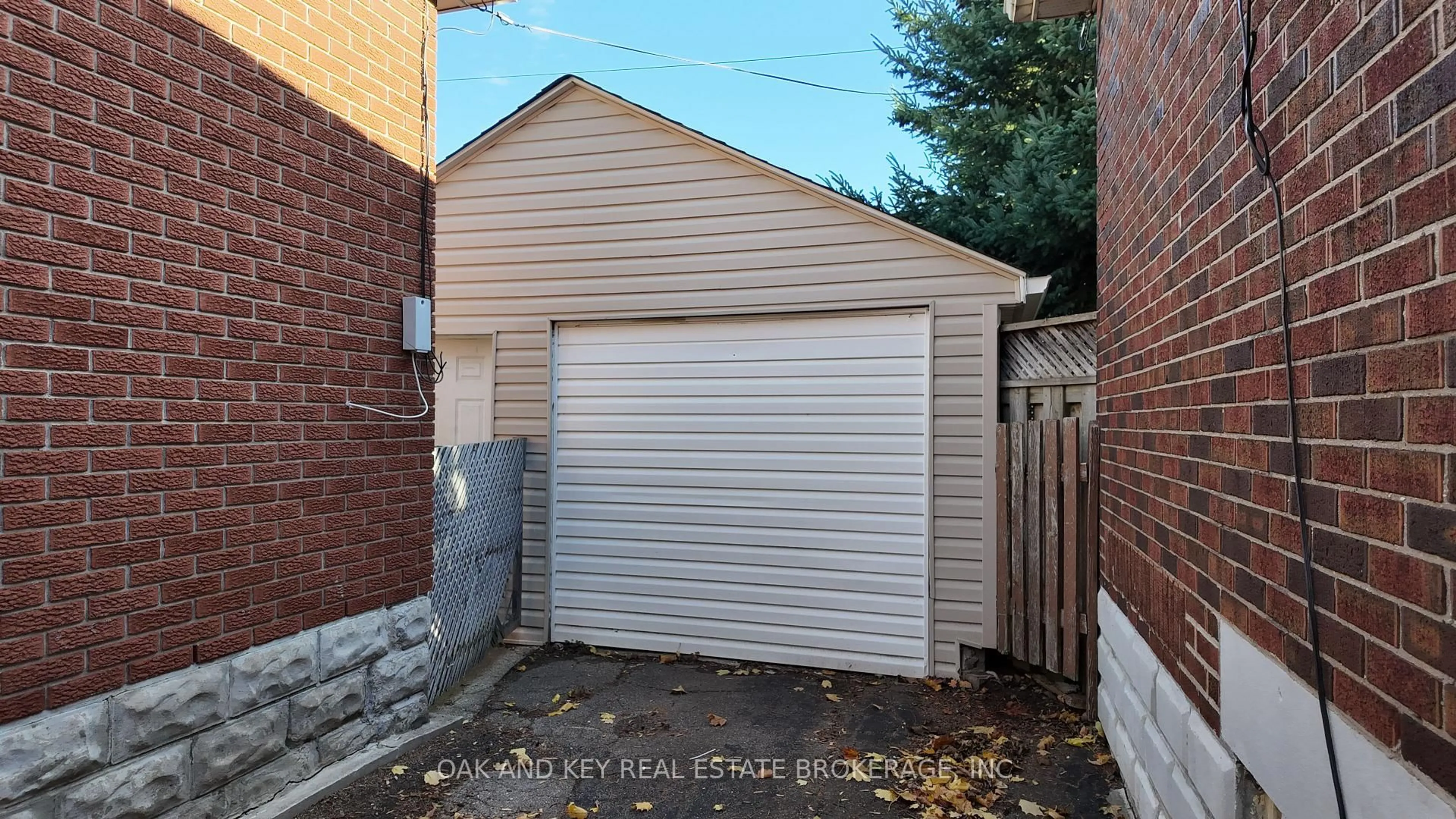 Unknown for 32 Tennyson St, London East Ontario N5Z 2K7