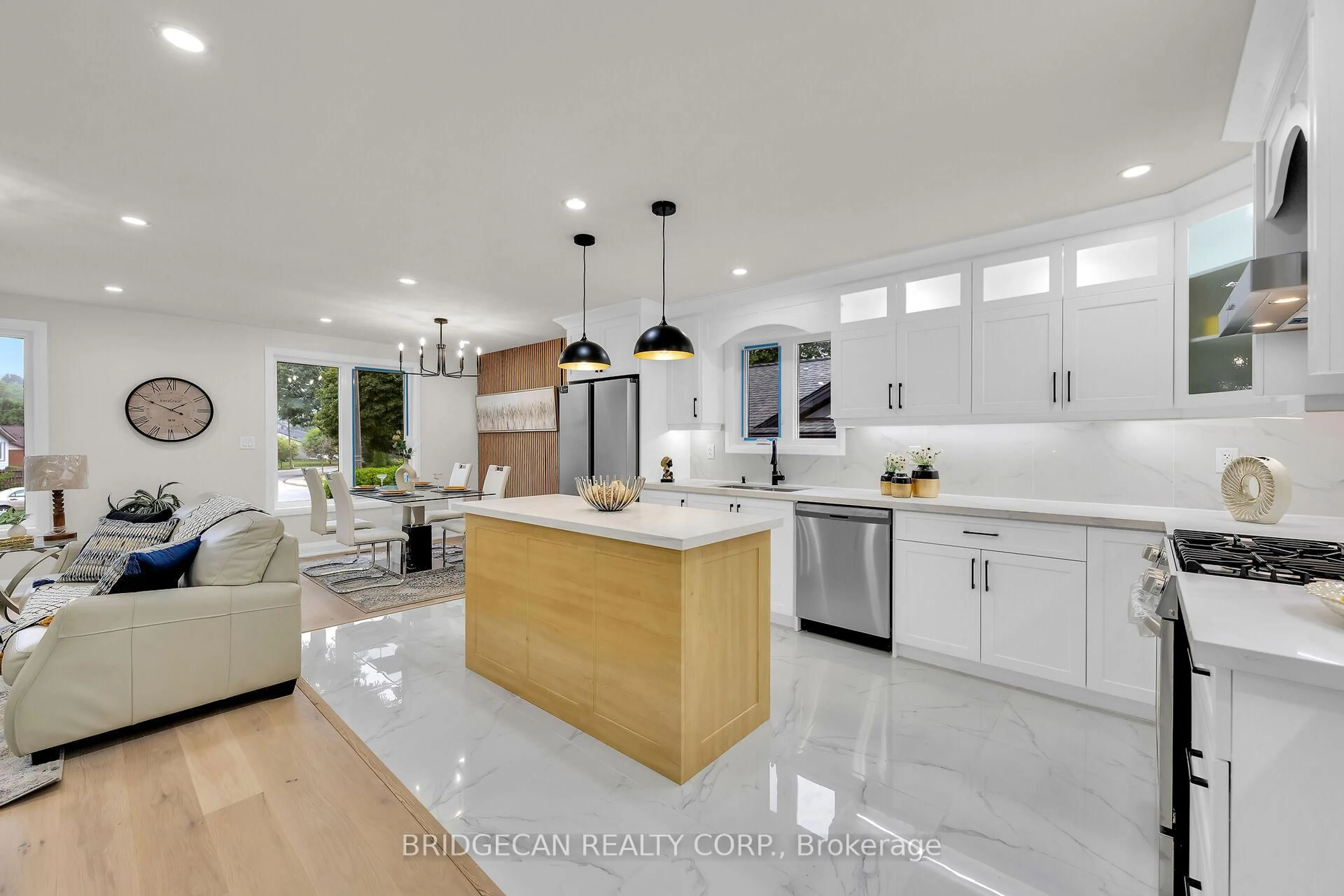 Open concept kitchen, ceramic/tile floor for 121 Appleford Rd, Hamilton Ontario L9C 5Y2