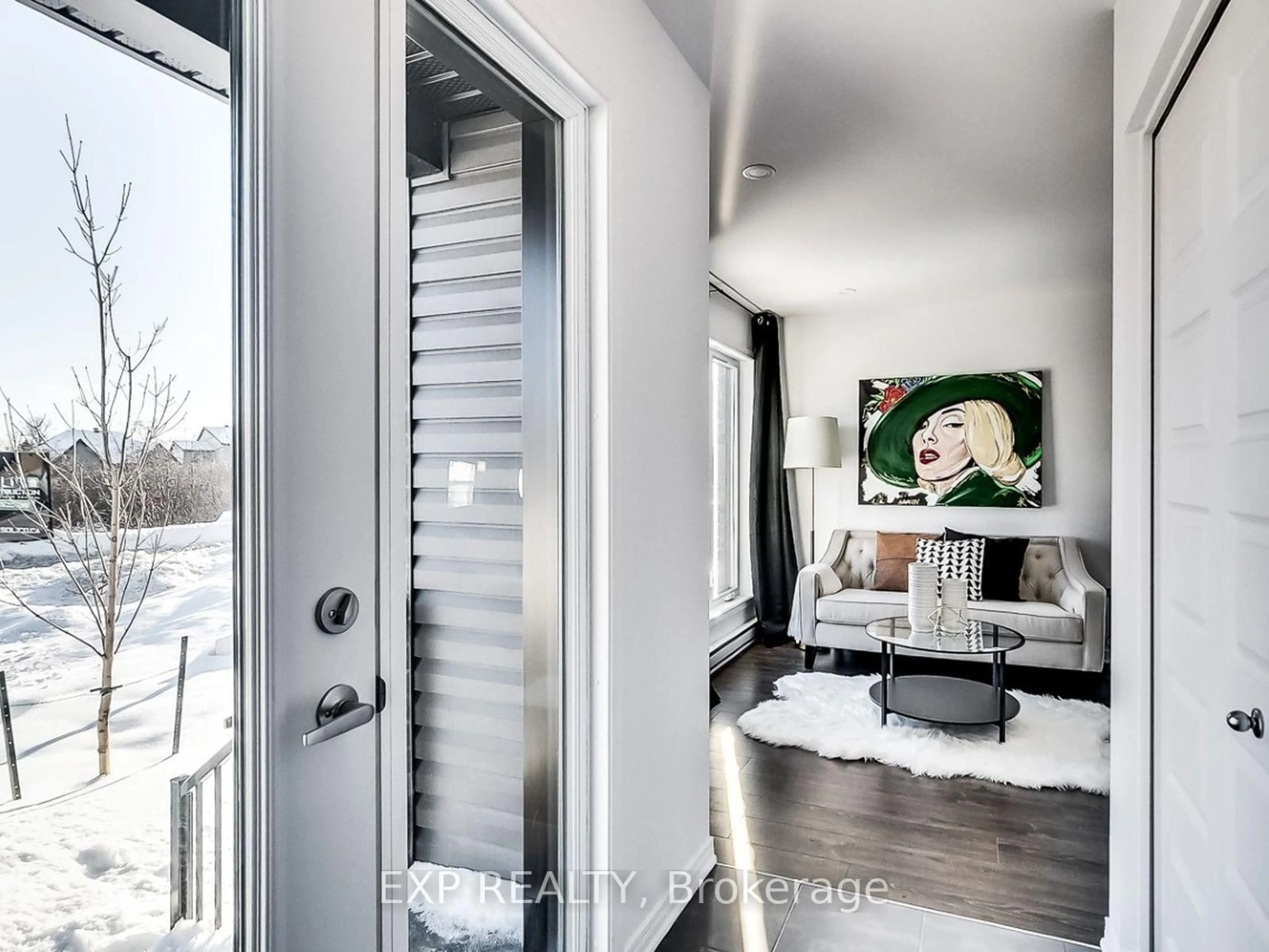 Indoor entryway for 79 Carpe St, Casselman Ontario K0A 1M0