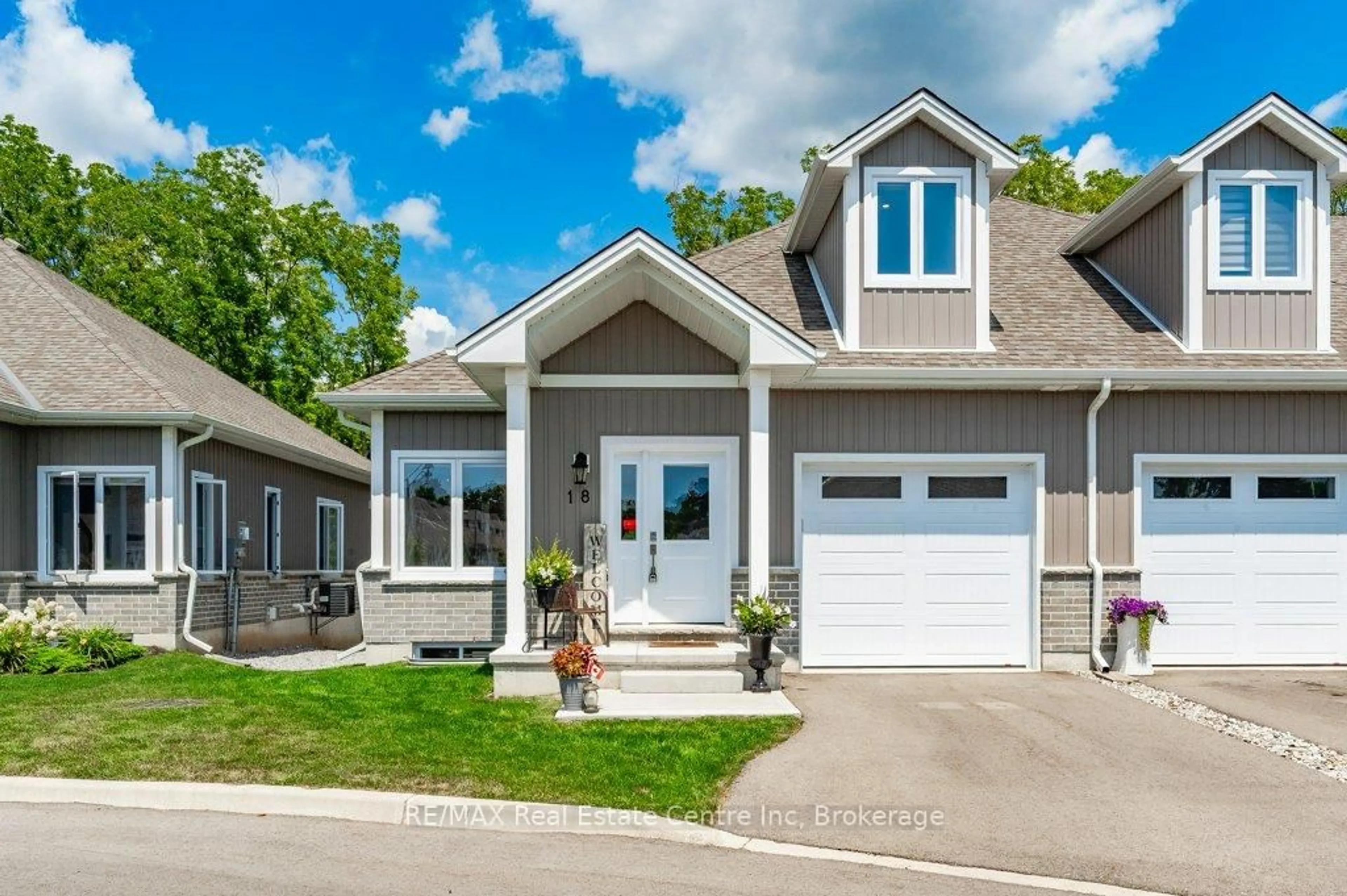 Home with vinyl exterior material, street for 744 Nelson St #18, Norfolk Ontario N0A 1N0