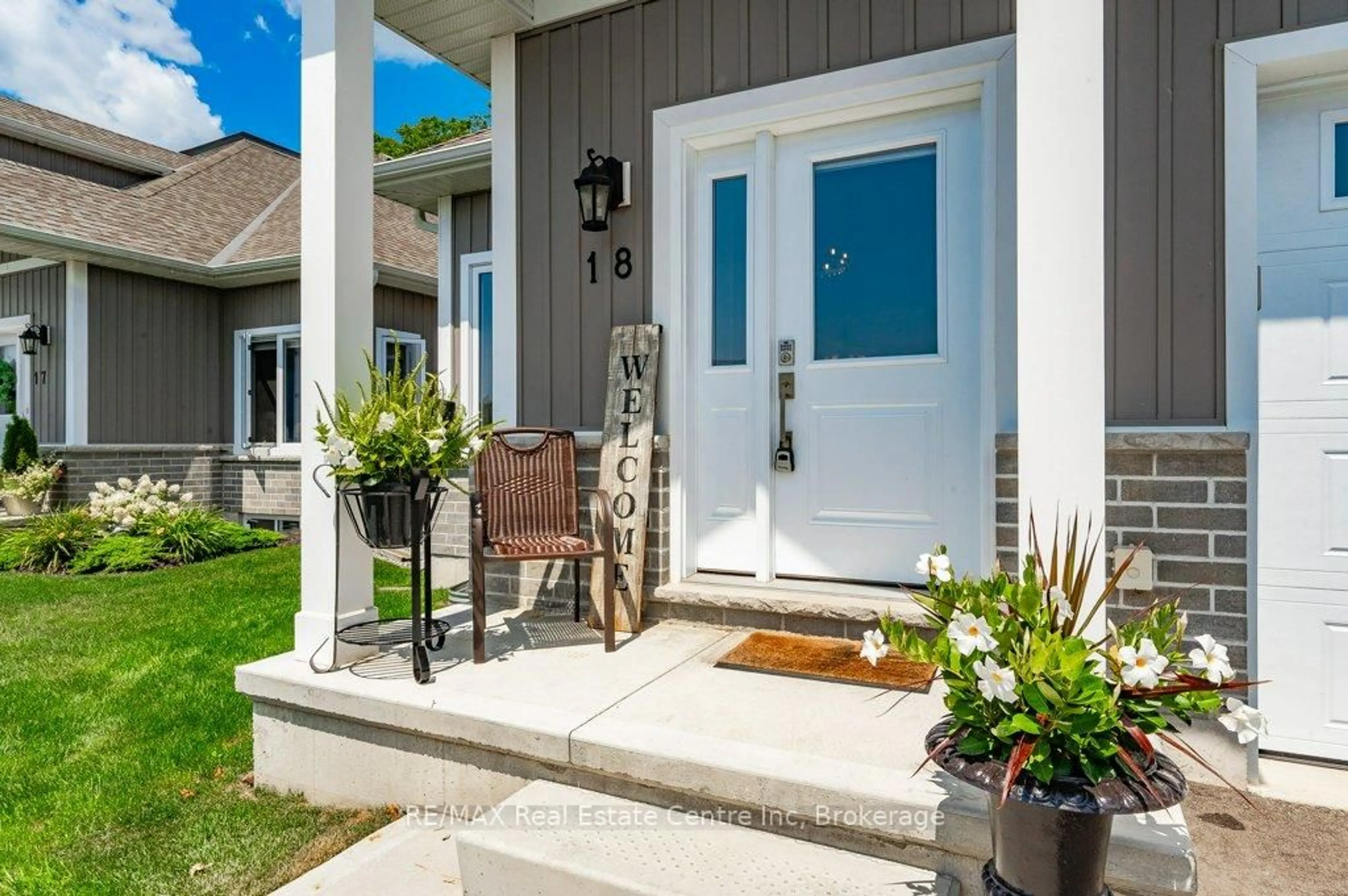 Indoor entryway for 744 Nelson St #18, Norfolk Ontario N0A 1N0