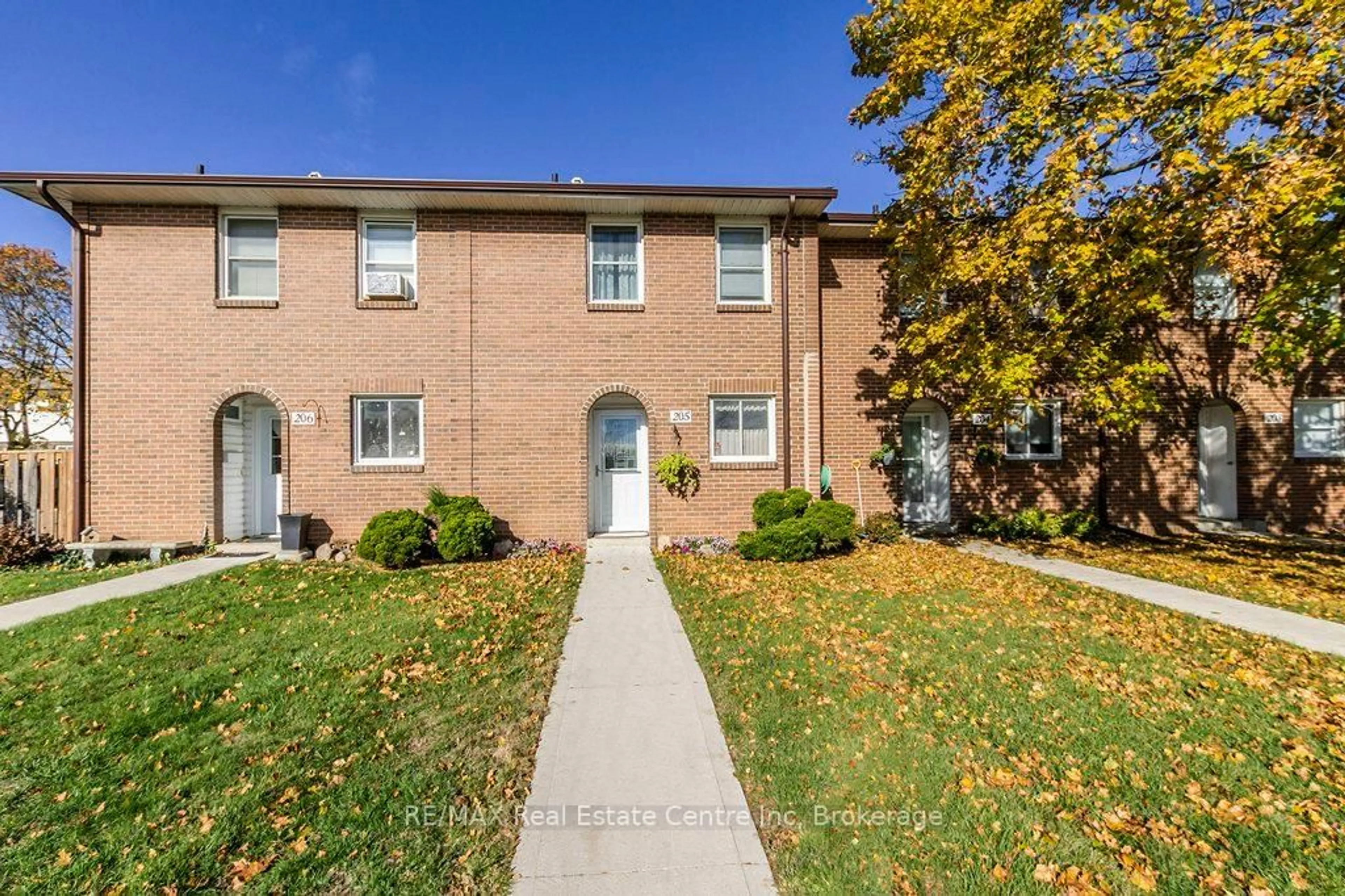 Home with brick exterior material, street for 31 Greengate Rd #205, Guelph Ontario N1H 6R3