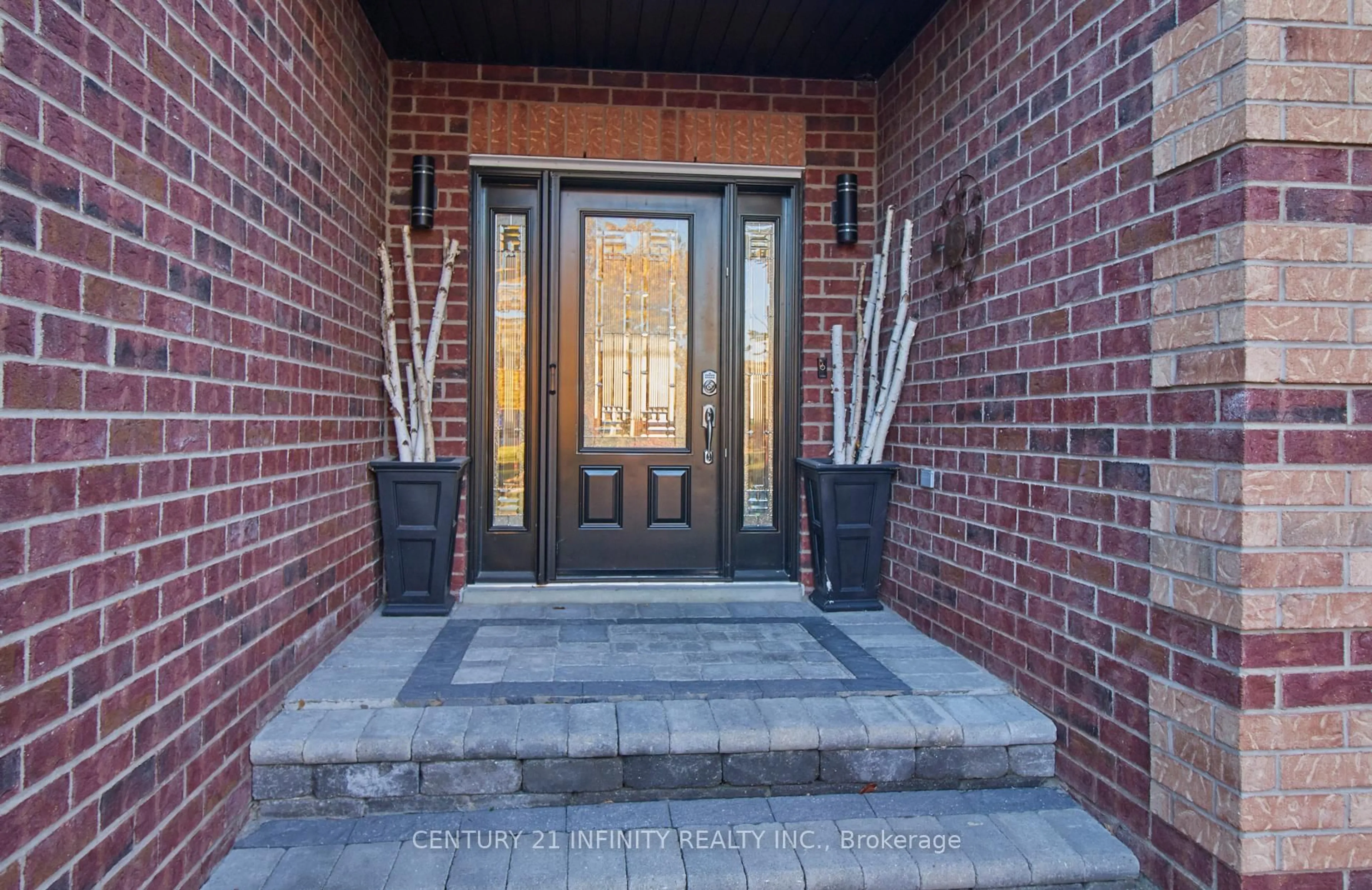 Indoor entryway for 222 Southcrest Dr, Kawartha Lakes Ontario L0C 1G0